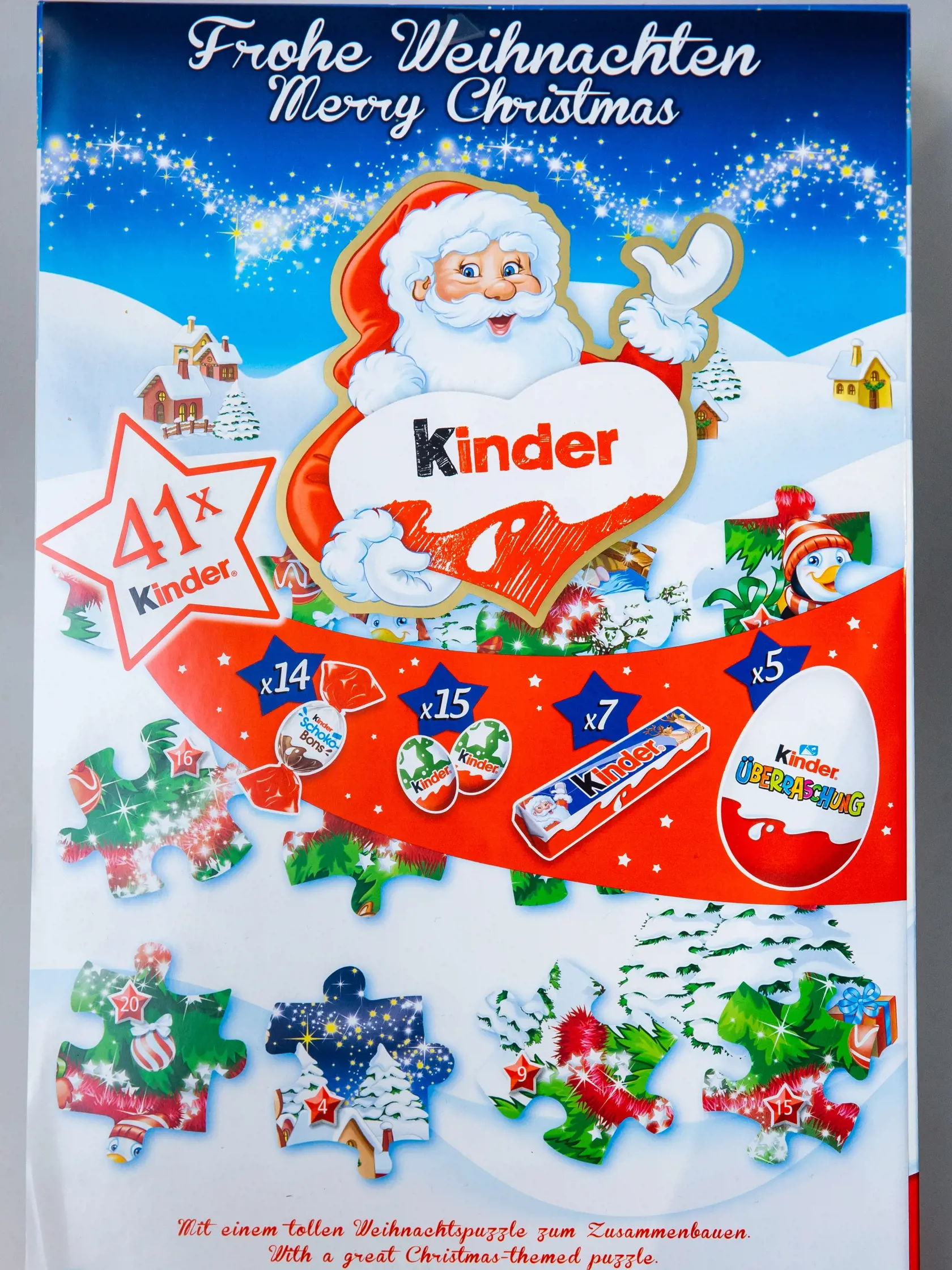 Adventný kalendár Kinder – Tesco - 14,79 € - Kvalitné aj nekvalitné zložky
Hodnotenie odborníčky na výživu: Okrem kakaovej hmoty, masla a sušeného plnotučného mlieka, ktoré by dobrá čokoláda mala obsahovať, v ňom nájdeme aj vanilín (umelá náhrada vanilky), palmový tuk, sušené odtučnené mlieko, čo dobrej čokoláde nepridáva na kvalite.
