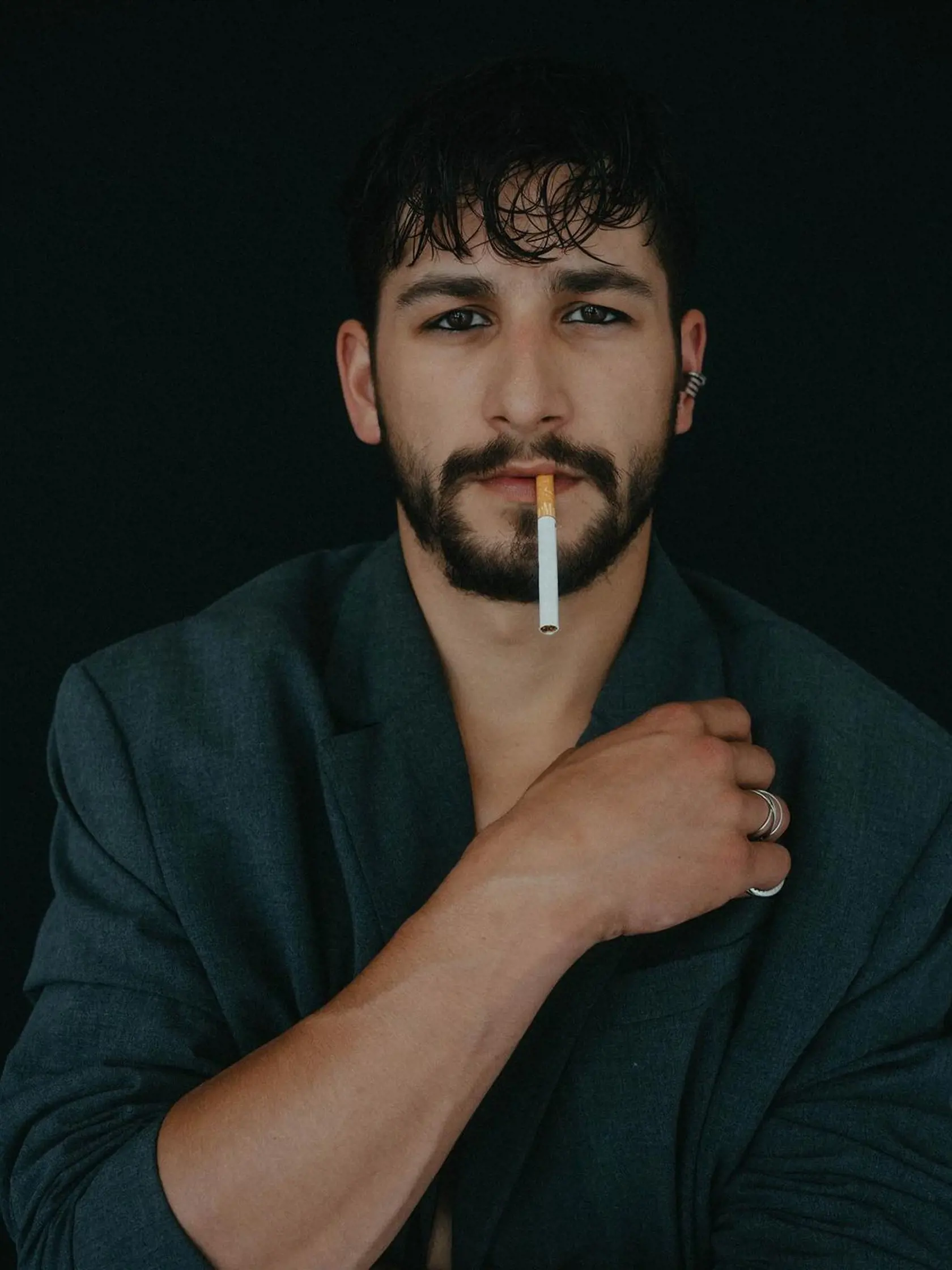Jakub na najnovších fotografiách vyzerá dokonale!