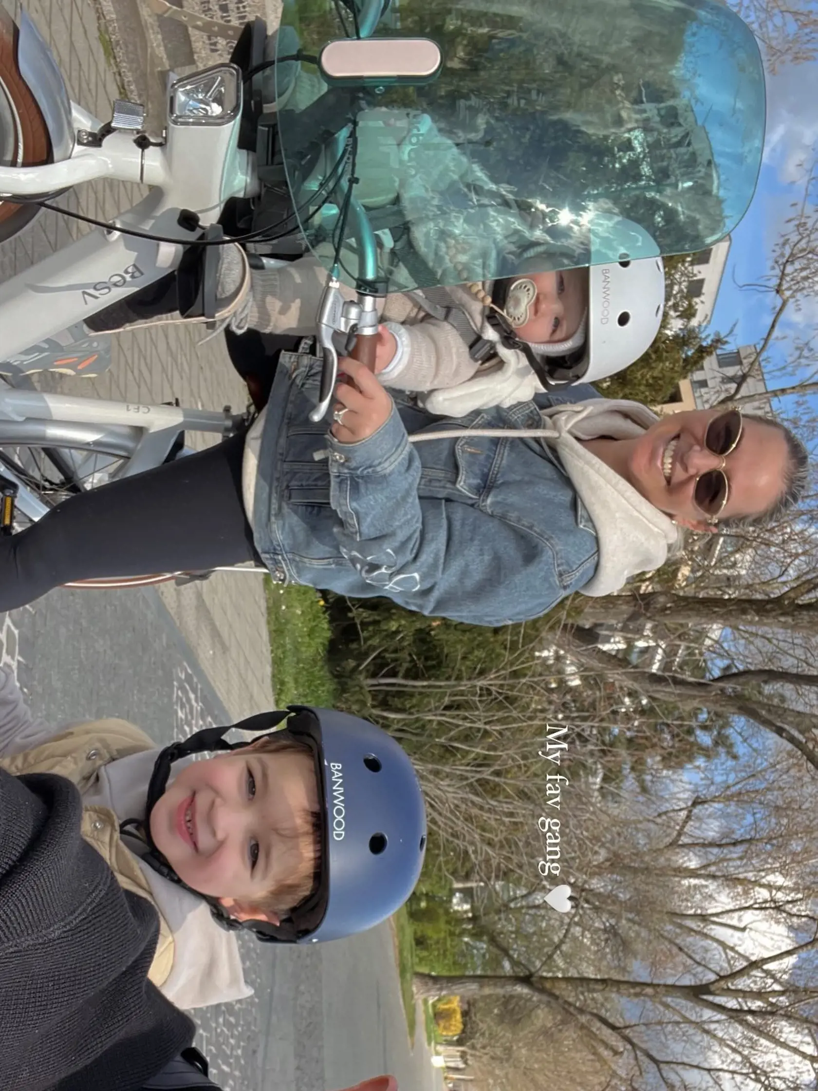 Navarovci sa rozhodli v nedeľu využiť na športovanie. Naša tenisová legenda vytiahla z garáže bicykel a išlo sa na vec.