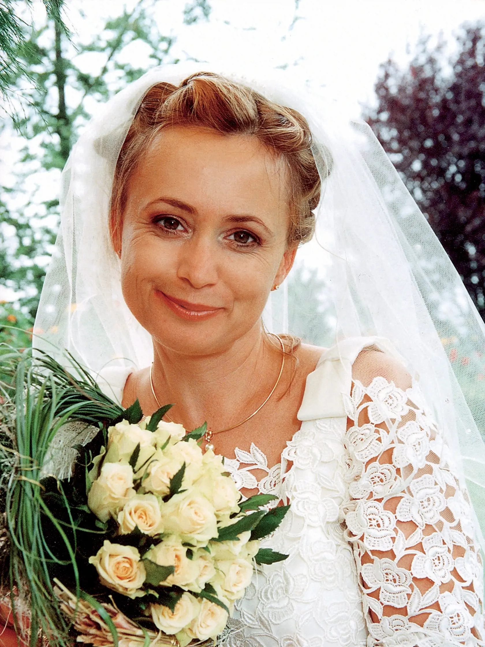 Jana Nagyová- Pulm, herečka, seriál Arabela, princezná Arabela, nevesta
foto : archív J. N. 
uverejnené Šarm 37/2006
pôvodný súbor:Nagyova_4.eps