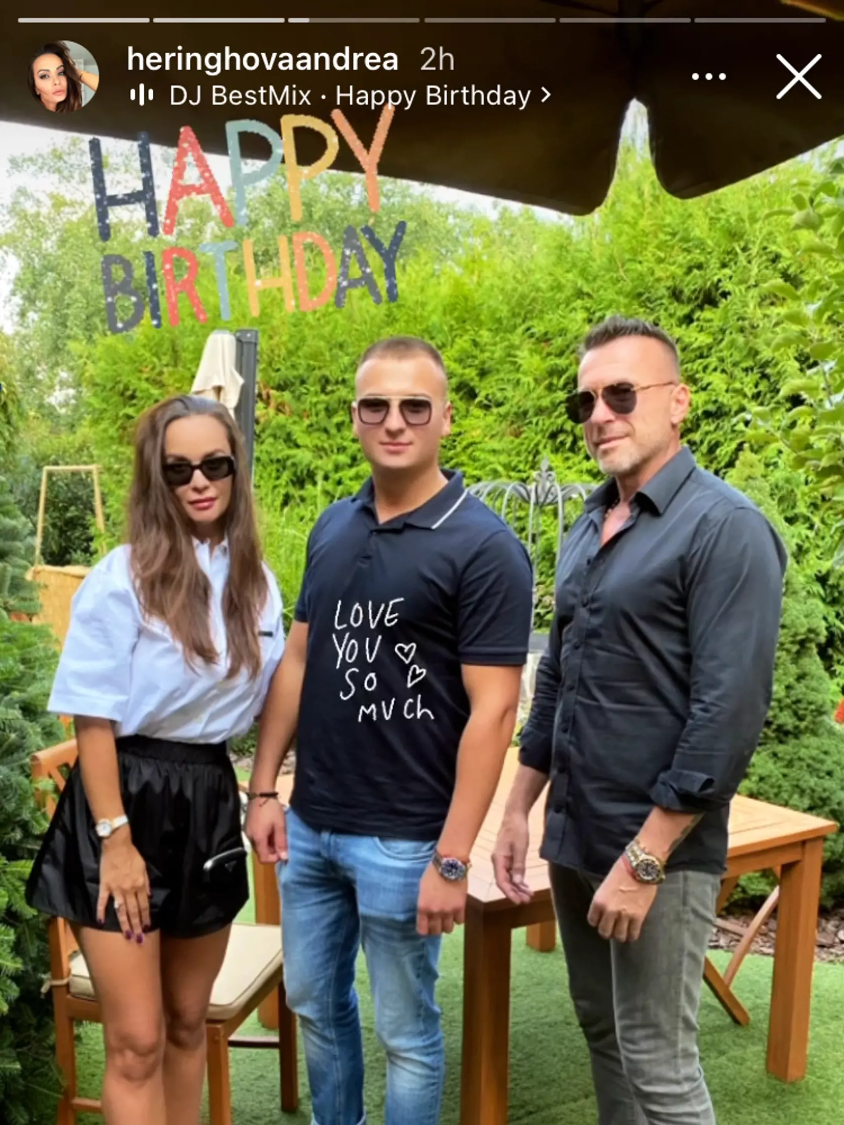 Andrea so synom a exmanželom.