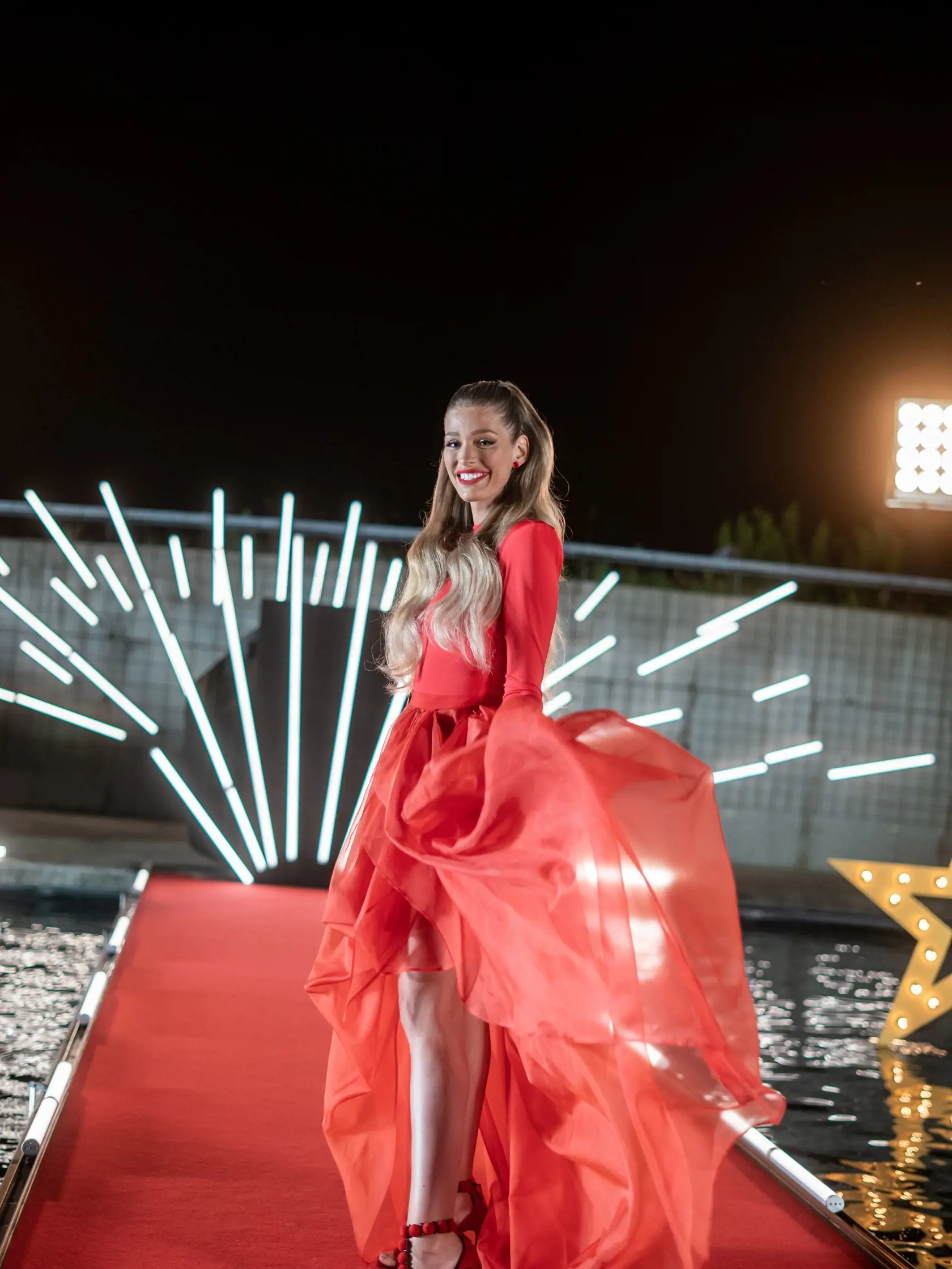 Jasmina nahodila šaty za 3000 Eur.