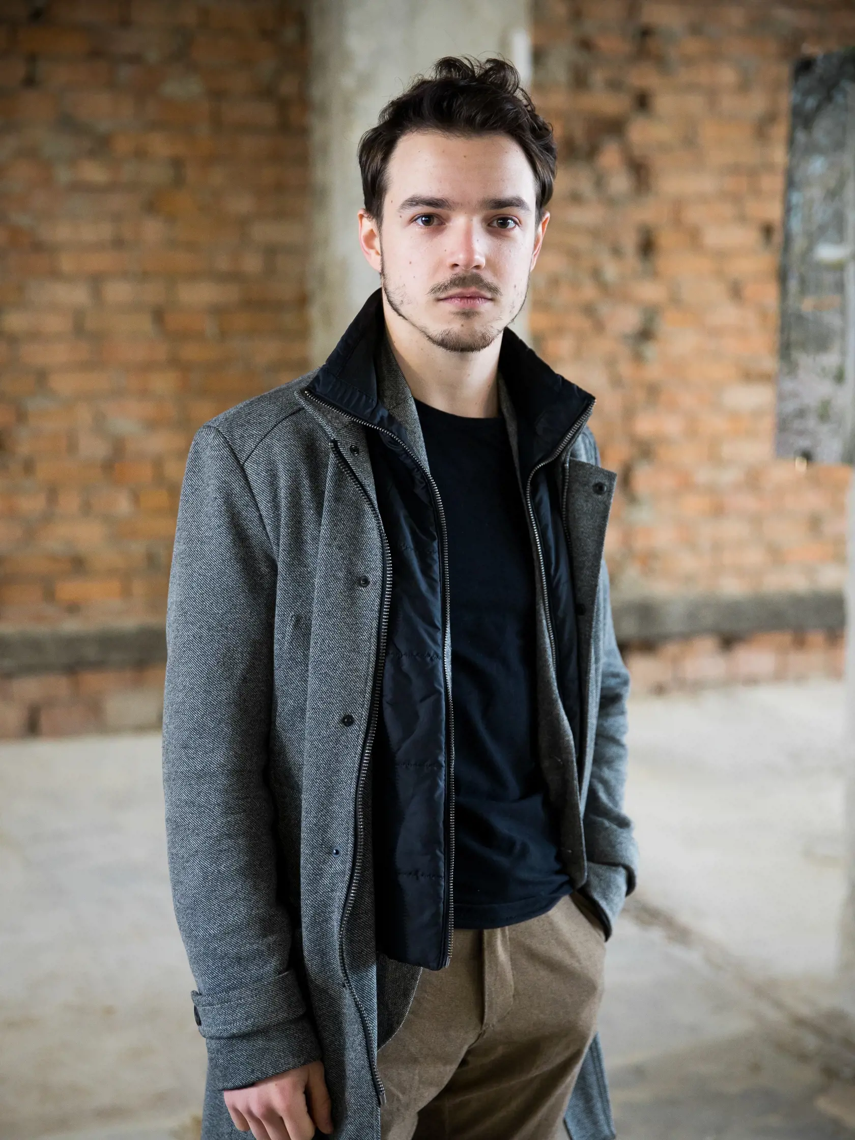 Vernisáž fotografií z natáčania filmu "Trhlina" v Bratislave. Na snímke Dávid Hartl.