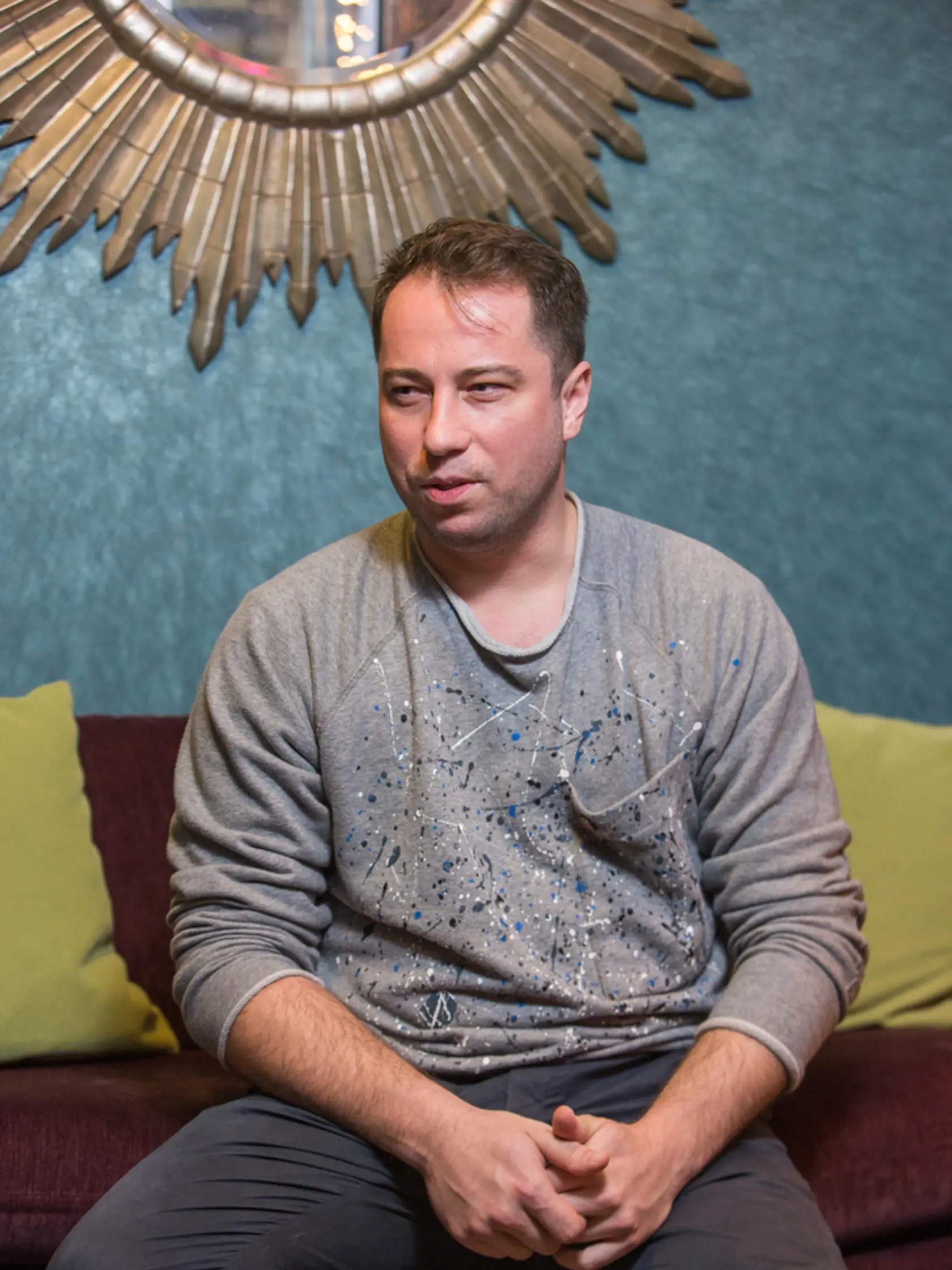 Peter Modrovský našiel v meste biele opustené klbko.