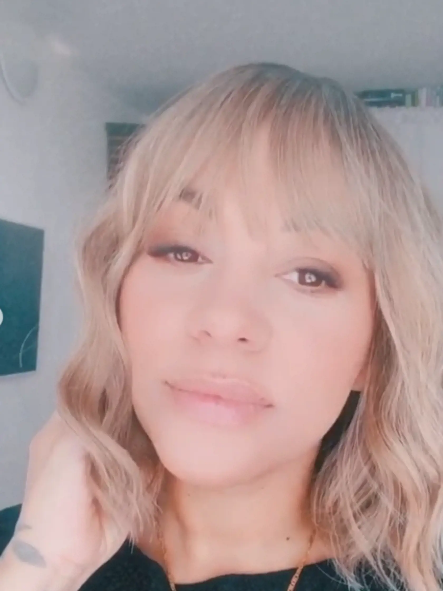 Tina zmenila účes.