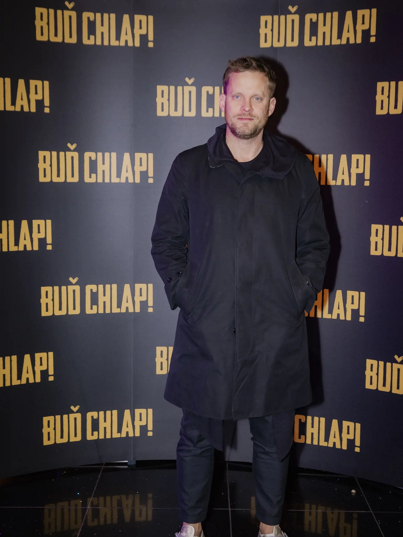 Na snímke Jakub Prachař počas slávnostnej premiéry filmu Buď chlap!