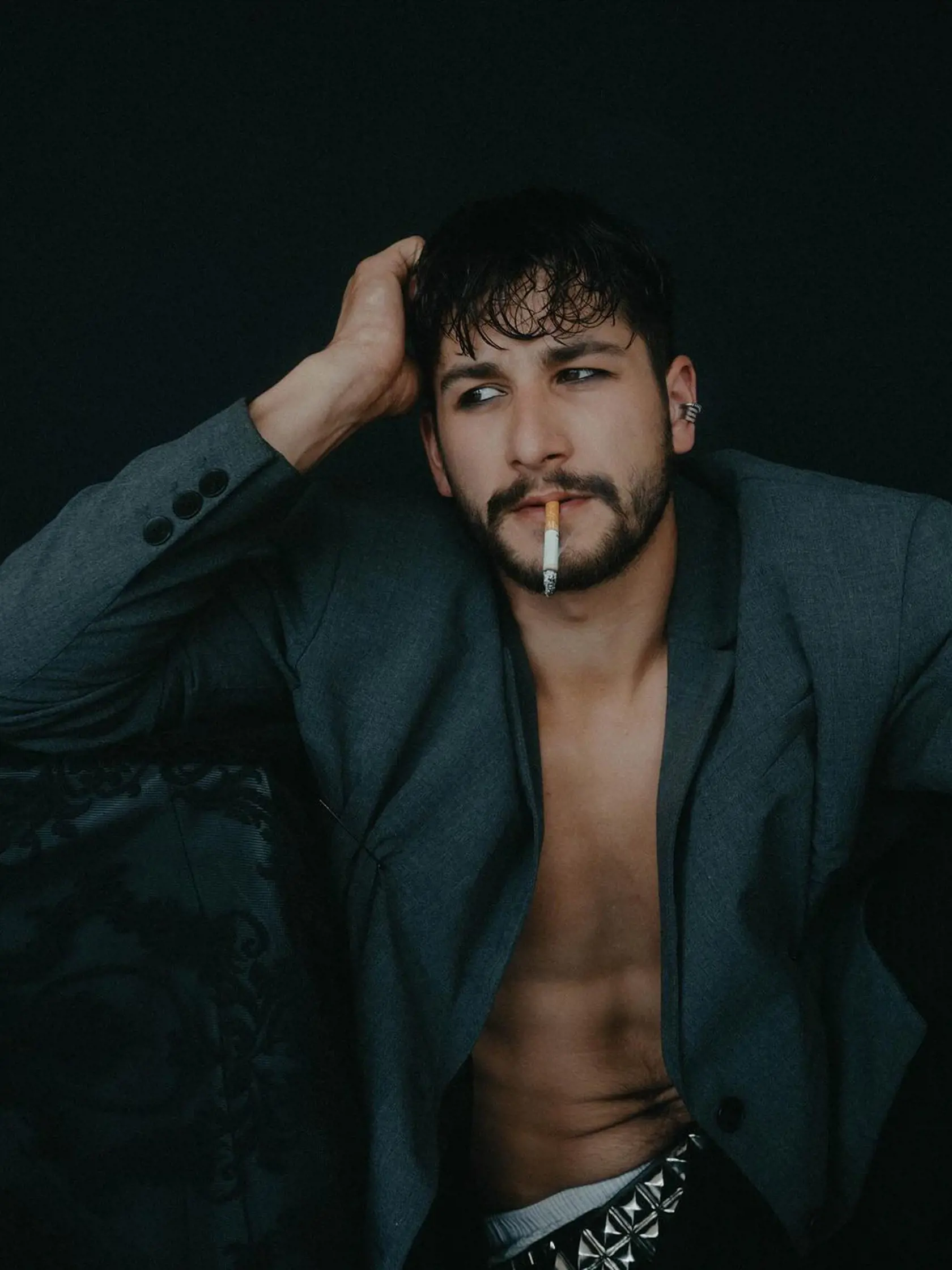 Jakub na najnovších fotografiách vyzerá dokonale!