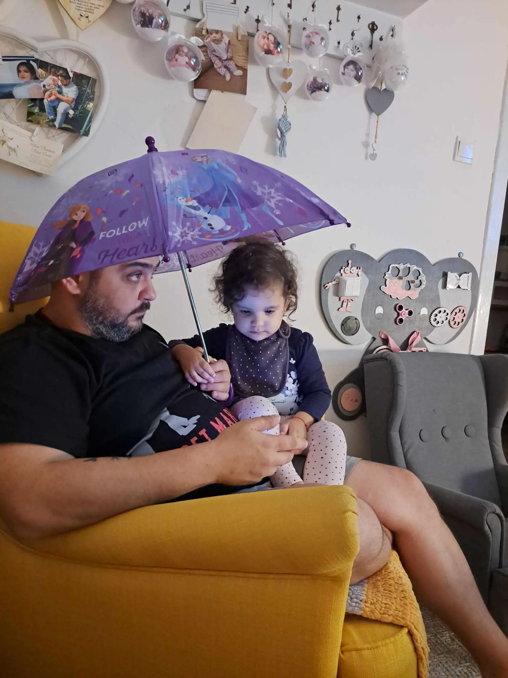 Adam s Helenou boli spolu 14 rokov. Pred tromi rokmi do ich života vstúpila 3-ročná dcérka Emma Zara, ktorá už bude vyrastať bez svojho tatina.