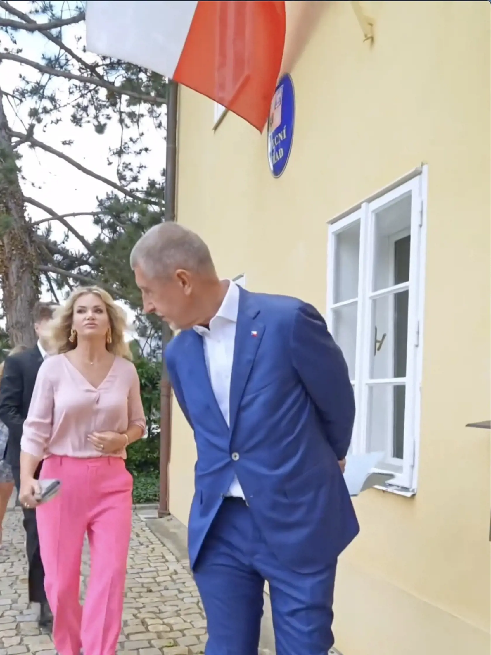 Andrej a Monika Babišovci boli spolu voliť aj počas volieb do Europarlamentu v Českej republike.
