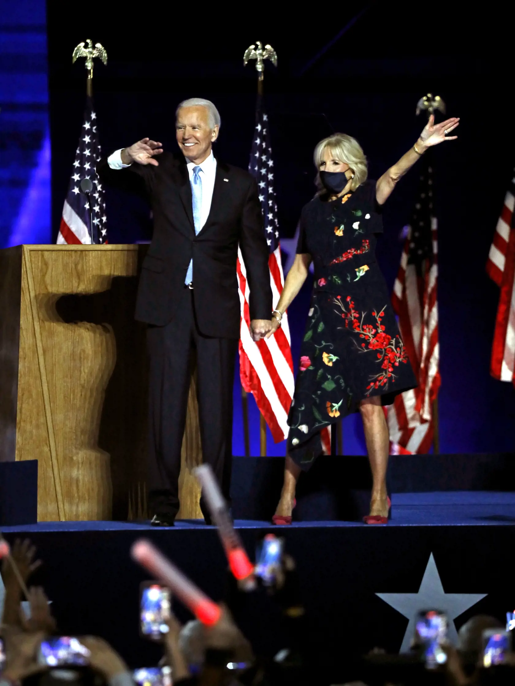 Šaty budúcej prvej dámy Jill Biden, ktoré mala oblečené počas sobotňajšej volebnej noci, sa vypredali za hodinu.