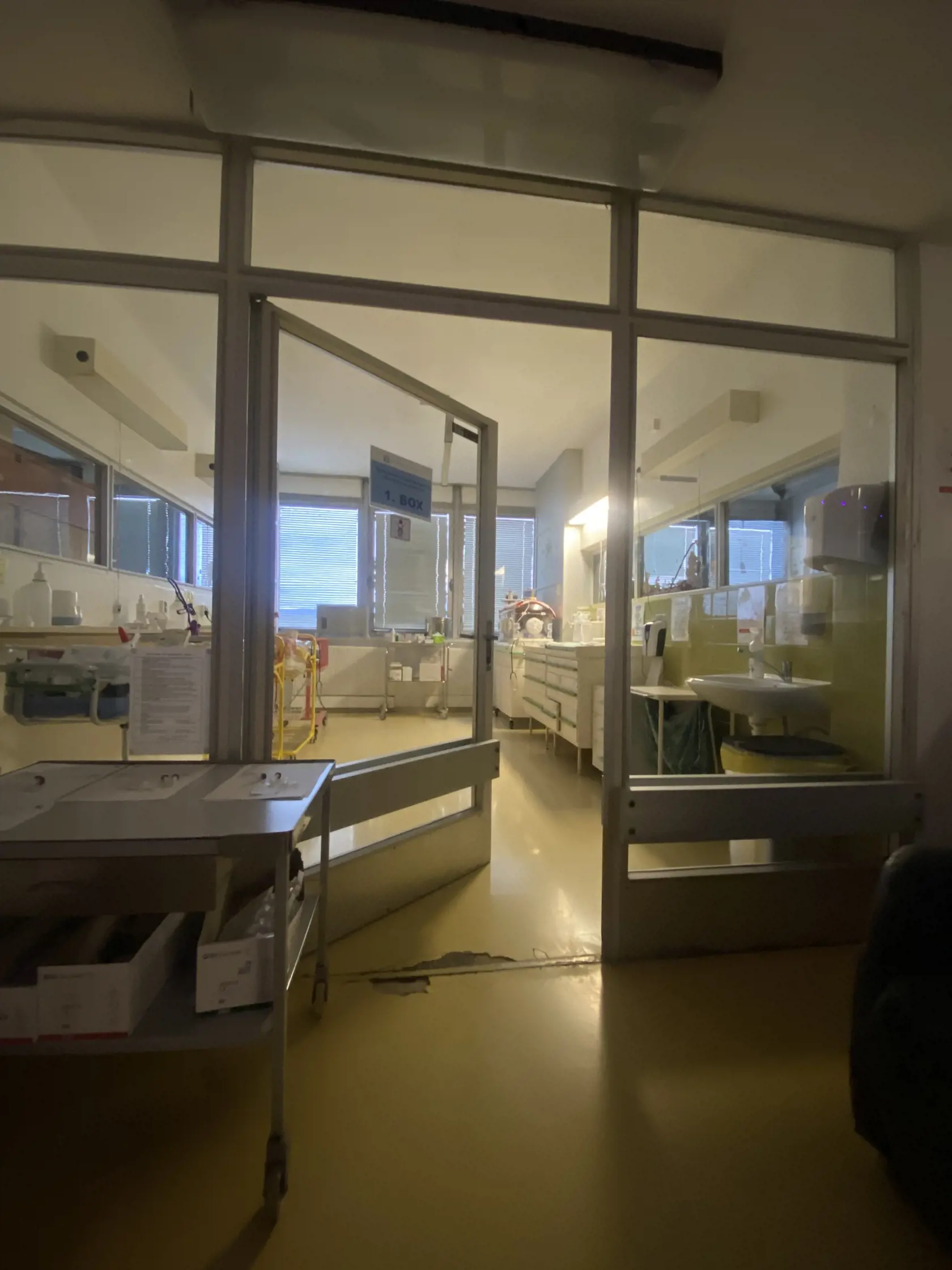 Oddelenie neonatologickej intenzívnej medicíny, ktorému šéfuje primárka Vanda Chovanová. Nikto by nepovedal, že tu sa starajú o nedonosené deti.