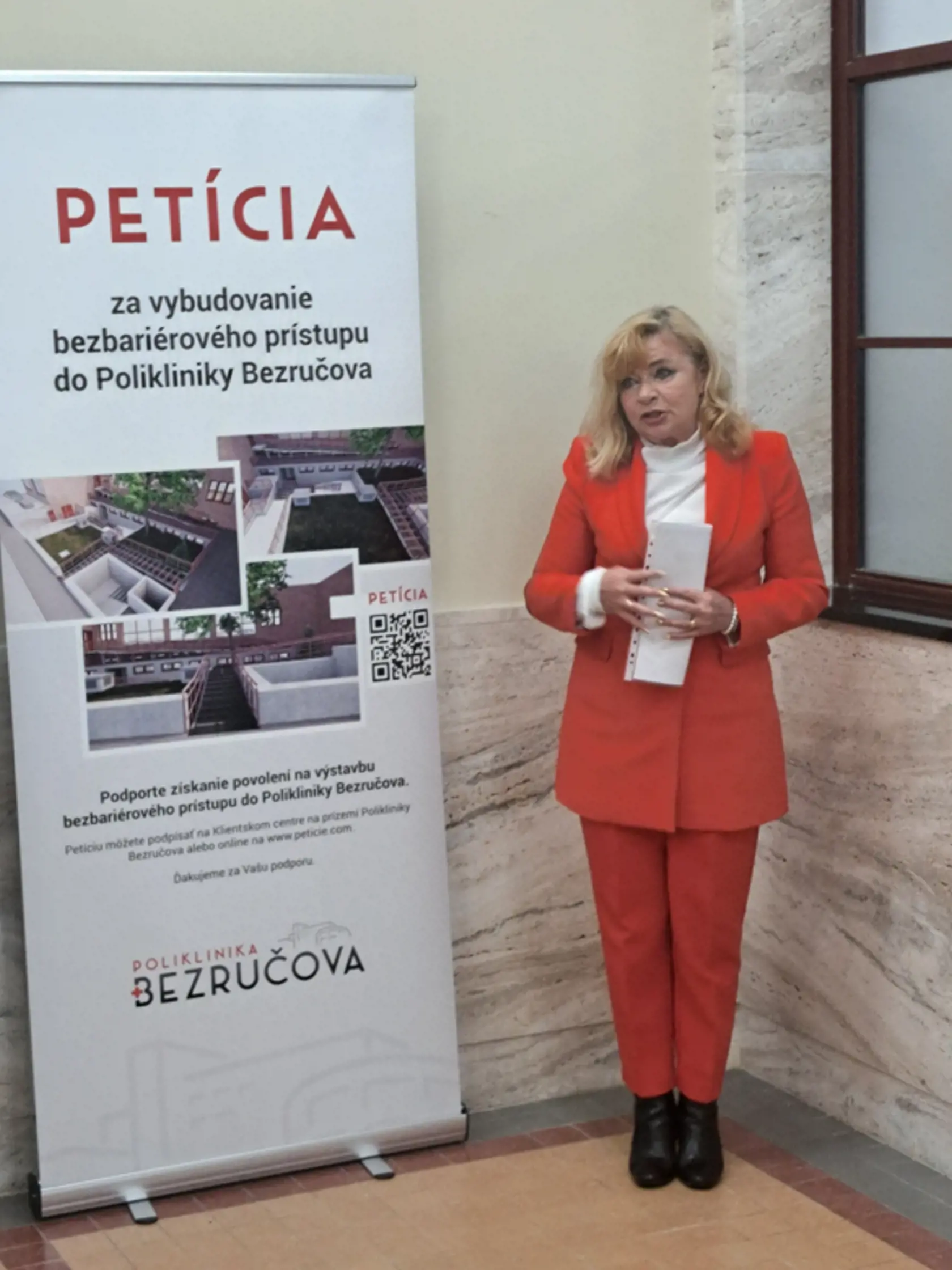 Poliklinika Bezručova spustila petíciu za vybudovanie bezbariérového prístupu. Vyjadrila sa na nej aj Mária Lévyová, prezidentka Asociácie na ochranu práv pacientov v SR.