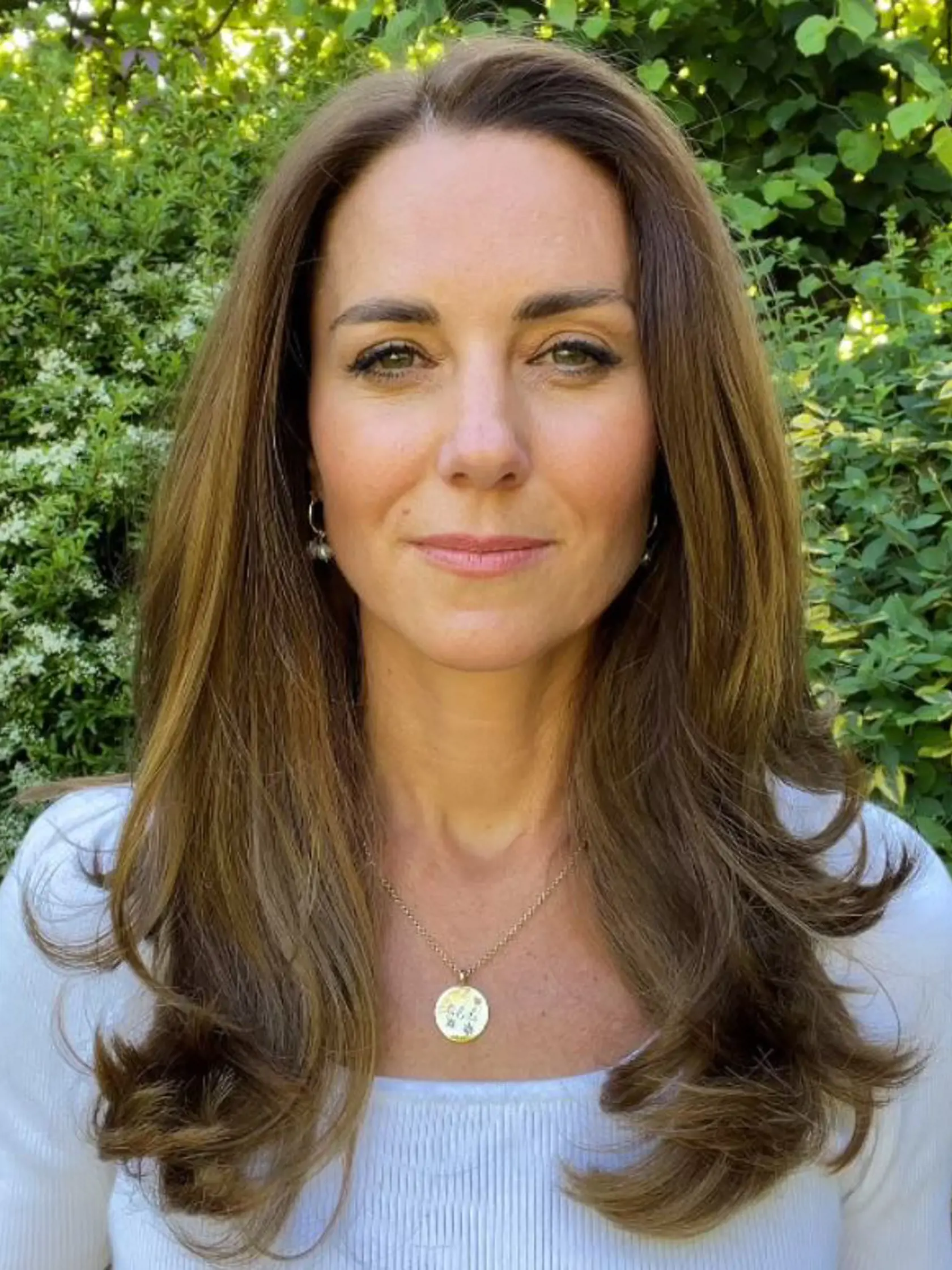 Kate Middleton vyzerá na nových záberoch úžasne.