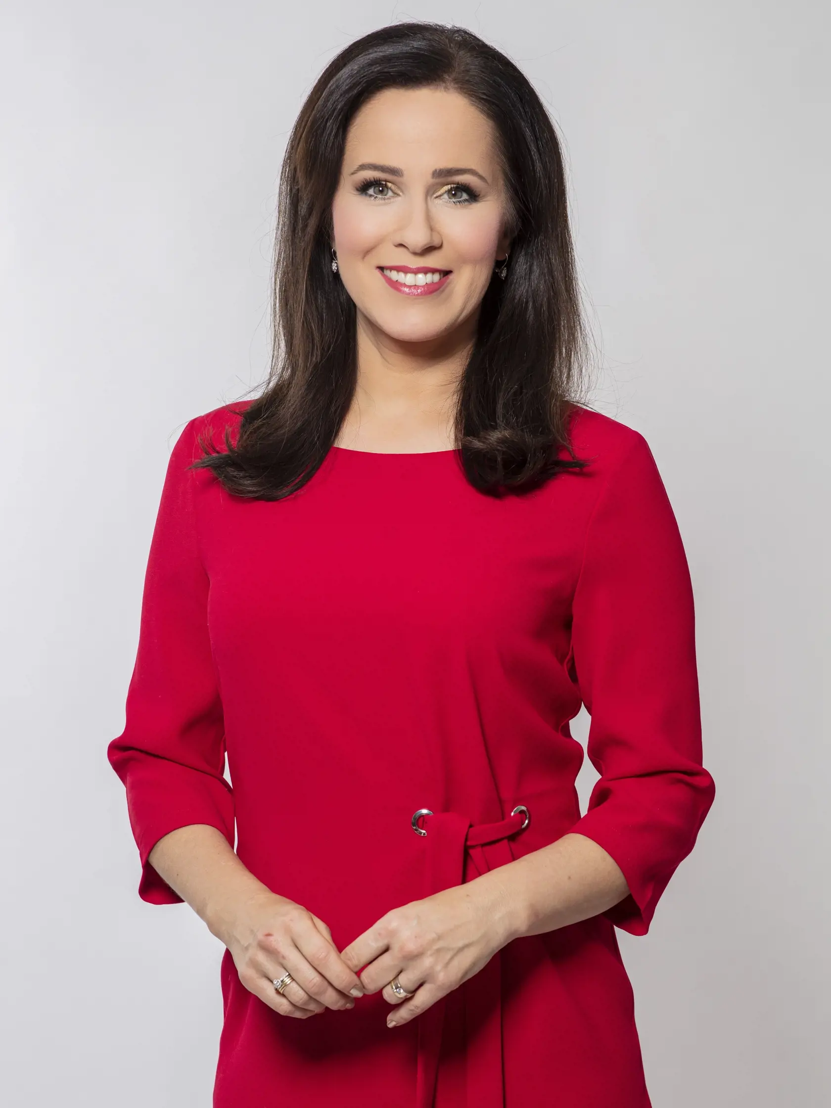 Andrea Pálffy Belányiová, moderátorka Noviny TV JOJ a JOJ 24: Keďže už dlhé roky moderujem jojkárske správy, či už na poludnie, poobede alebo večer, tak najväčšia zmena bude pre mňa štúdio, z ktorého JOJ 24 vysiela. Je krásne, nové a je tam jedno prekvapenie. Moderátor si sám ovláda čítacie zariadenie. Takže treba skoordinovať stláčanie pedálu čítačky s ostatnými činnosťami (smiech).
