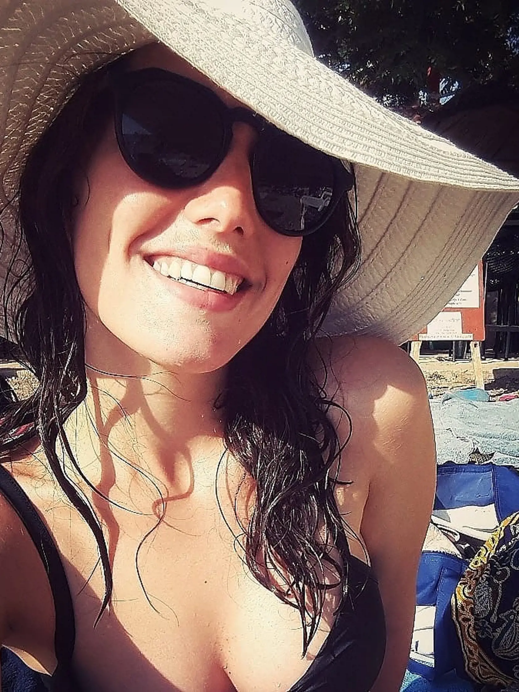 Sarah Arató pôsobí na niektorých fotkách ako herečka z Hollywoodu