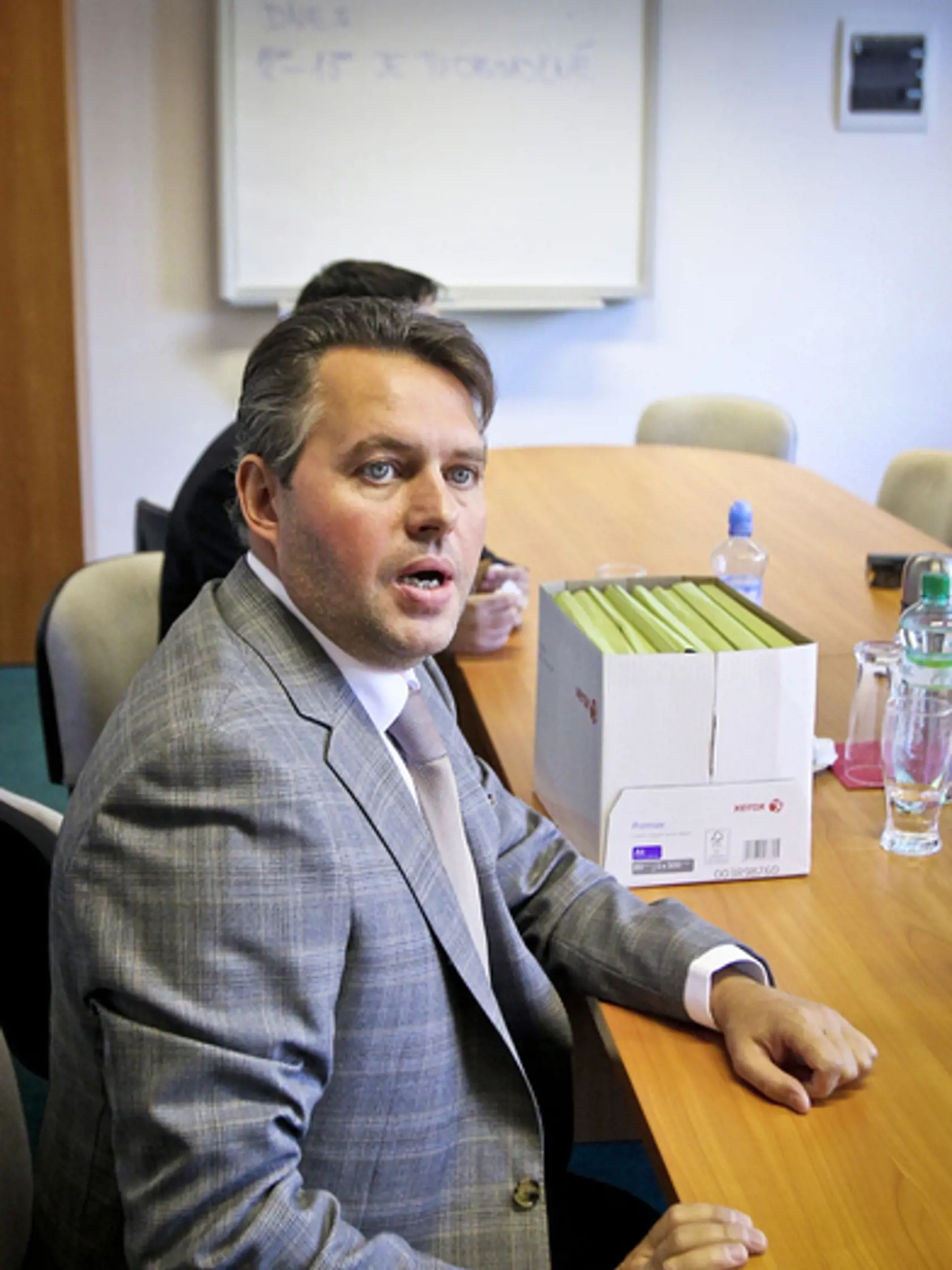V PARLAMENTE: Jánoš tu nepatrí medzi najaktívnejších.