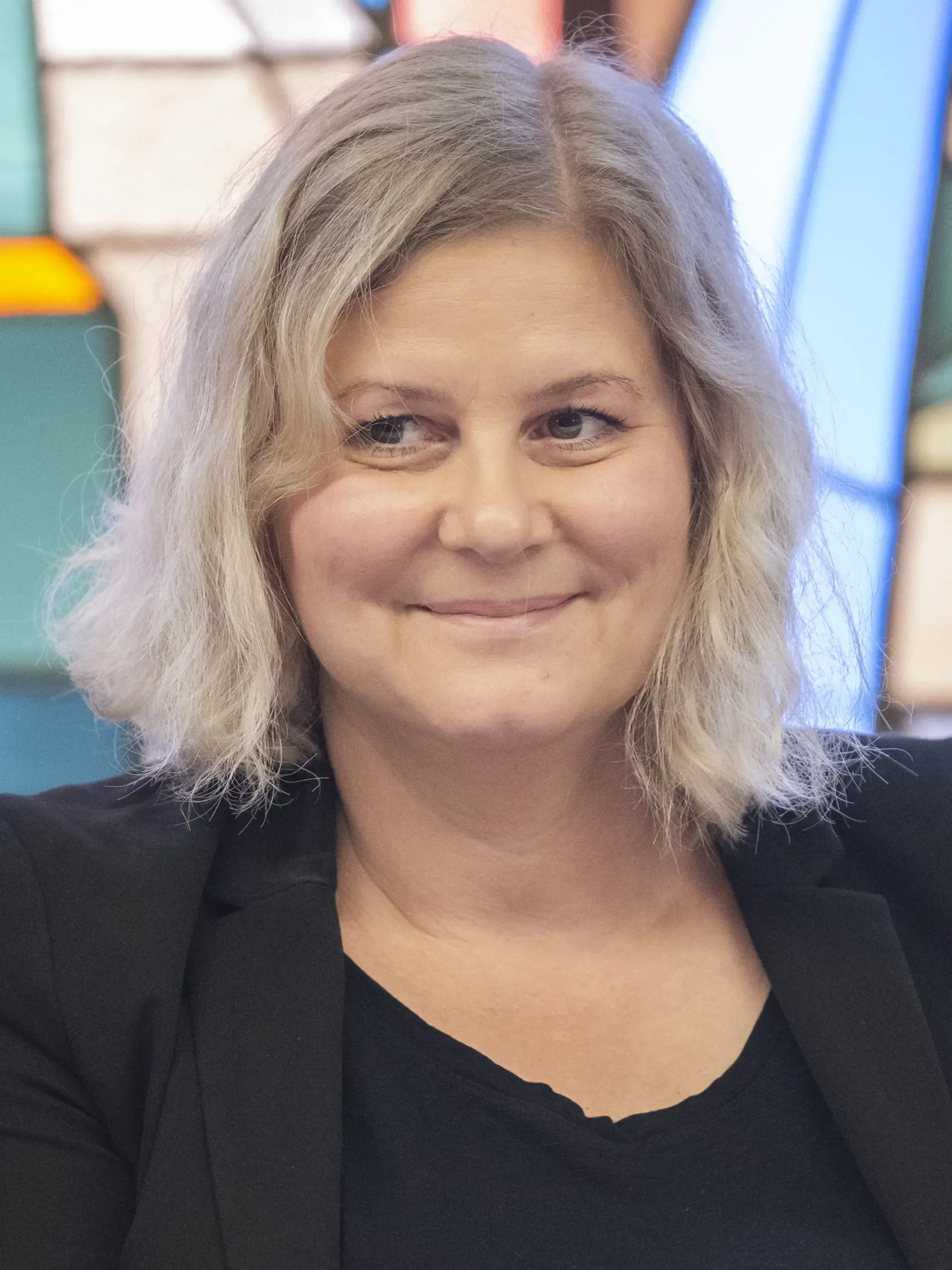 Na snímke riaditeľka Divadla Pavla Országa Hviezdoslava, autorka a režisérka inscenácie Prešporské porno Valeria Schulczová počas tlačovej konferencie v Divadle P. O. Hviezdoslava (DPOH) vo štvrtok 16. mája 2024 v Bratislave. FOTO TASR - Martin Baumann