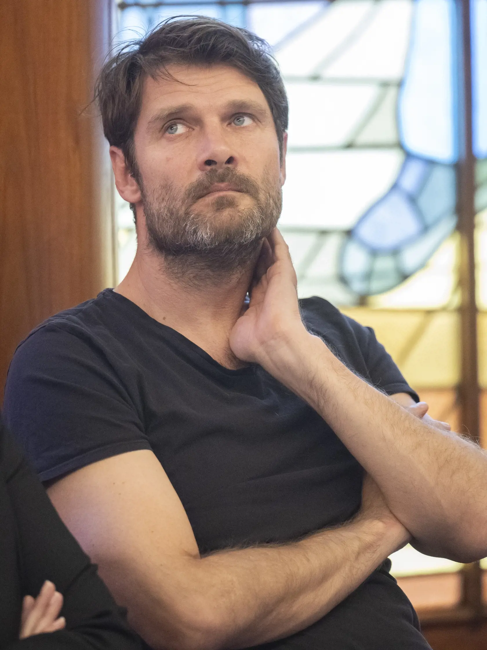 Na snímke herec inscenácie Prešporské porno Milo Kráľ počas tlačovej konferencie v Divadle P. O. Hviezdoslava (DPOH) vo štvrtok 16. mája 2024 v Bratislave. FOTO TASR - Martin Baumann