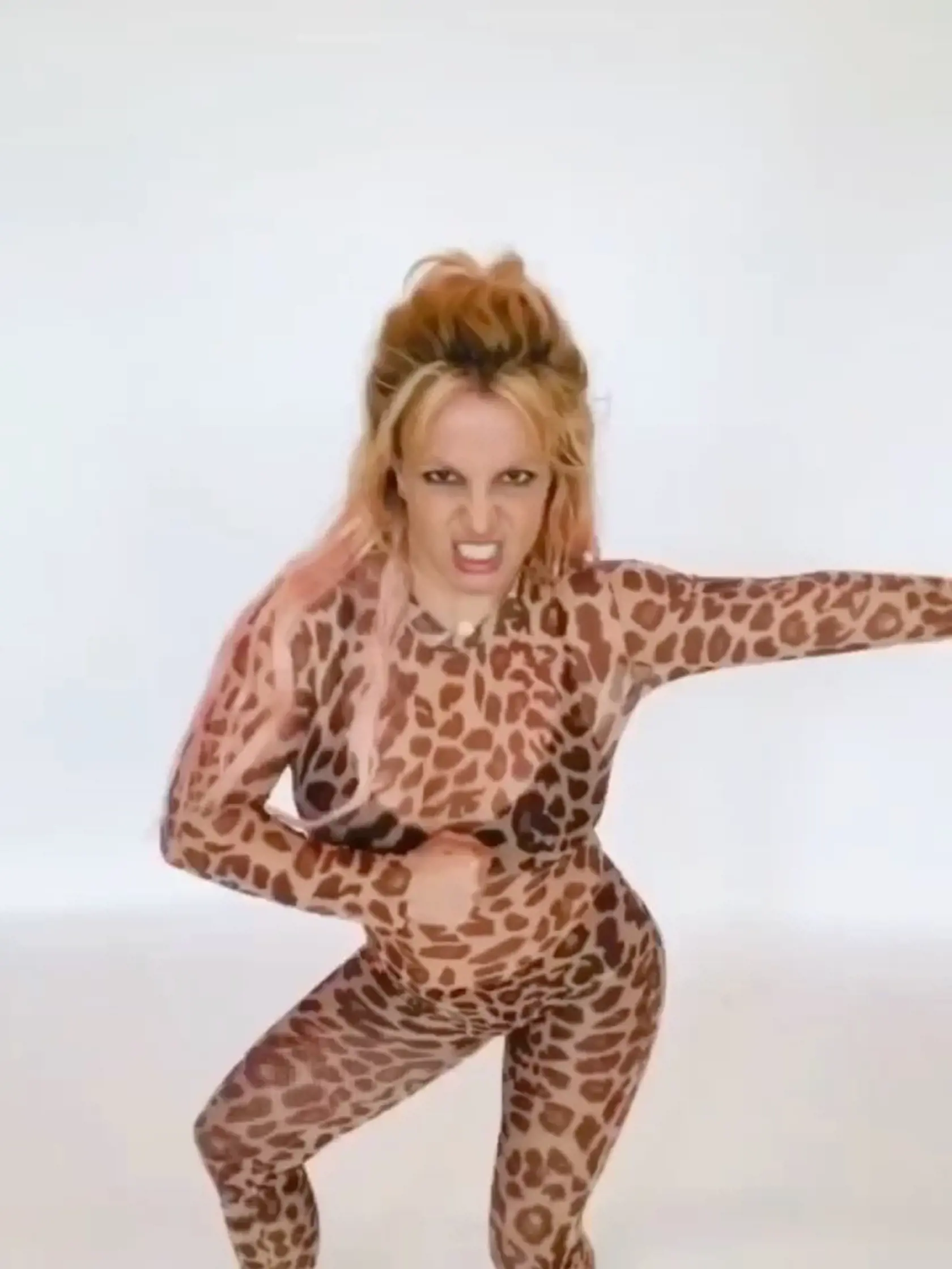 Britney Spears často na svojom Instagrame zverejňuje videá jej tanečných kreácií.