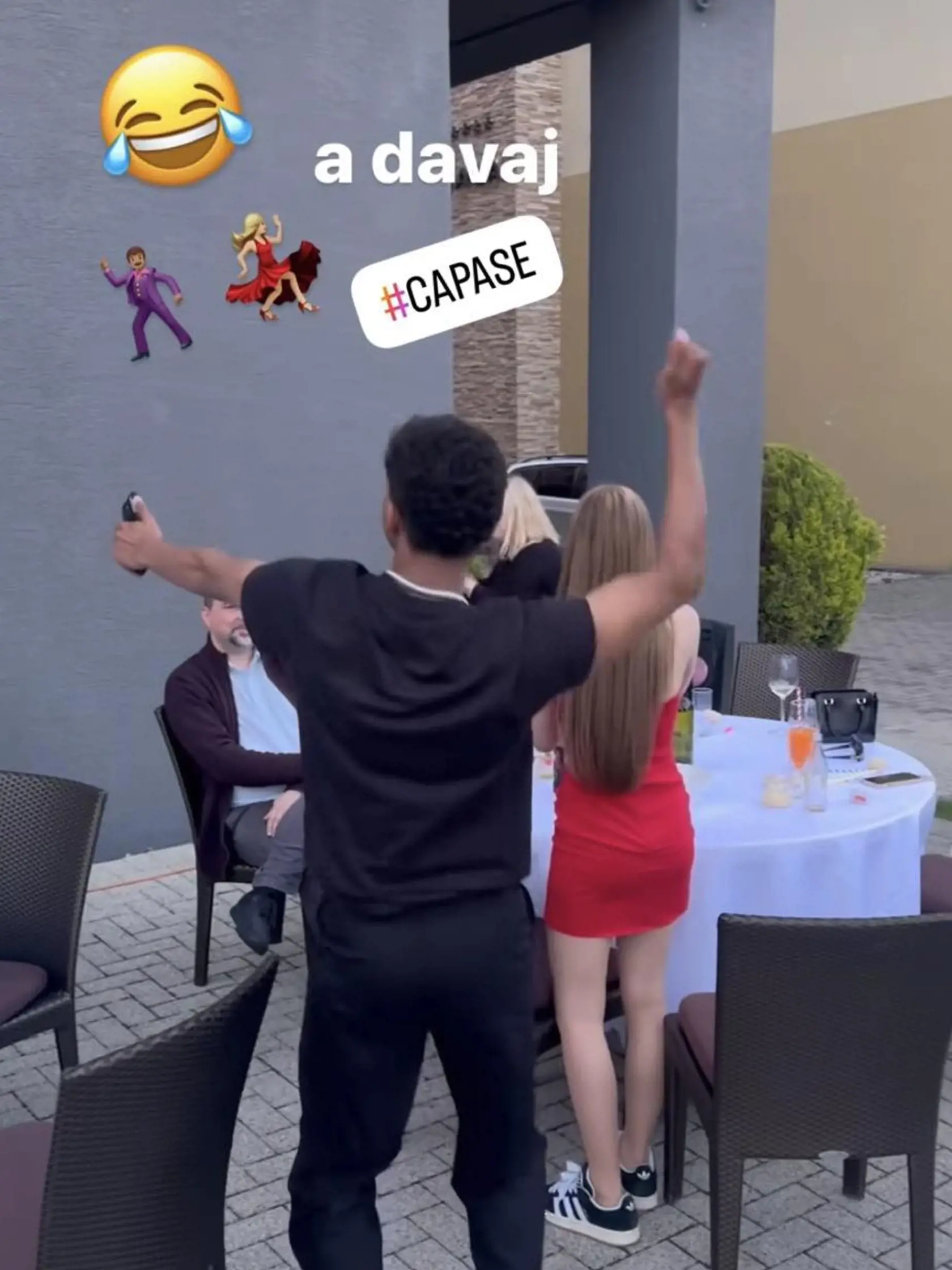 Twiinsky Daniela a Veronika Nízlové oslávili 38 rokov. Na párty bolo riadne veselo.