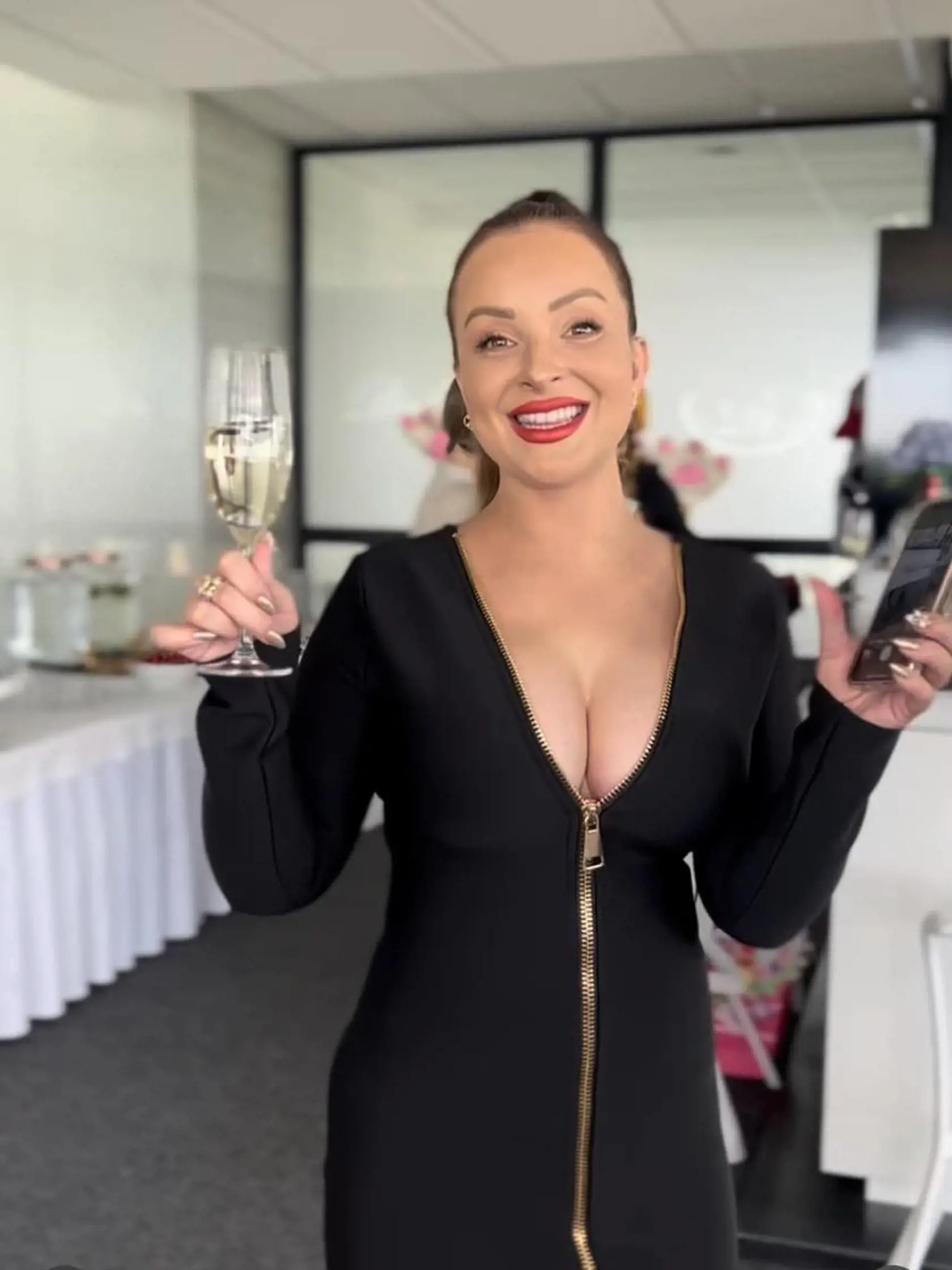 Twiinsky Daniela a Veronika Nízlové oslávili 38 rokov. Na párty bolo riadne veselo.
