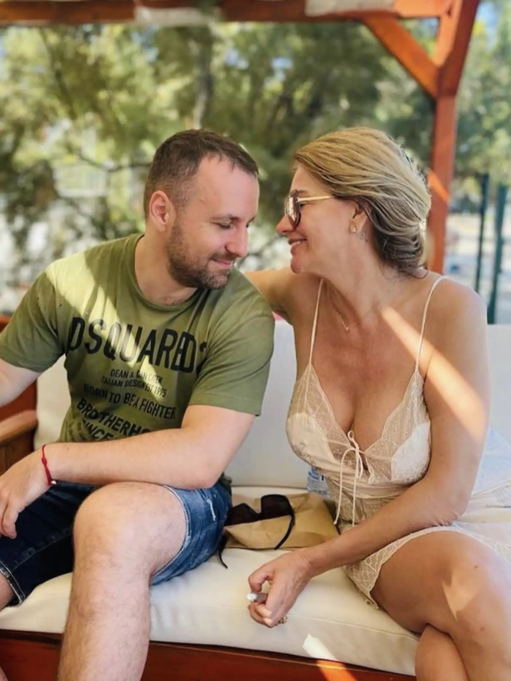 Zamilované fotky: Europoslankyňa Monika Beňová a jej partner v Chorvátsku.
