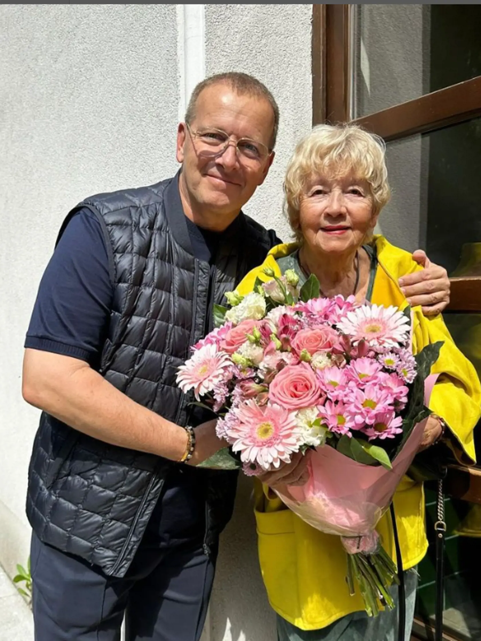 Exkluzívne zábery z narodeninovej oslavy malého Markusa. Na párty sa stretli štyri mamičky Kollárových detí - Mirka Jakubisová, mama Markusa, Monika Ostrihoňová, Barbora Balúchová a Paula Simoes. Na oslave nechýbala ani mama politika Anna.