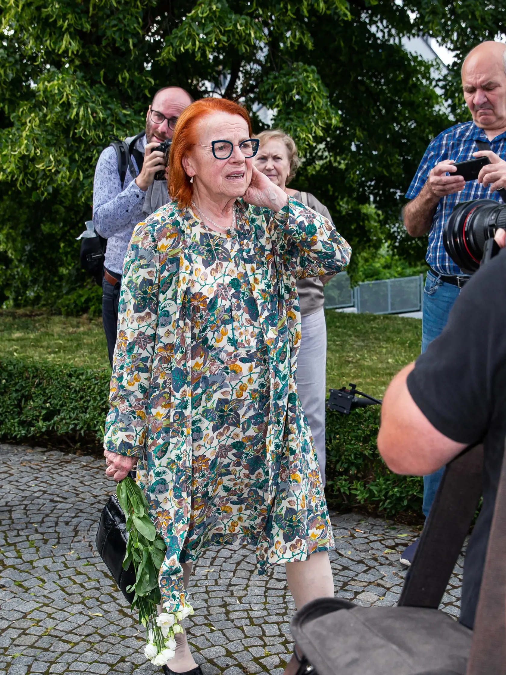 Posledná rozlúčka s českým hercom Josefom Abrhámom v kostole sv. Anežky České na Spořilově v Prahe. Na snímke Iva Janžurová.