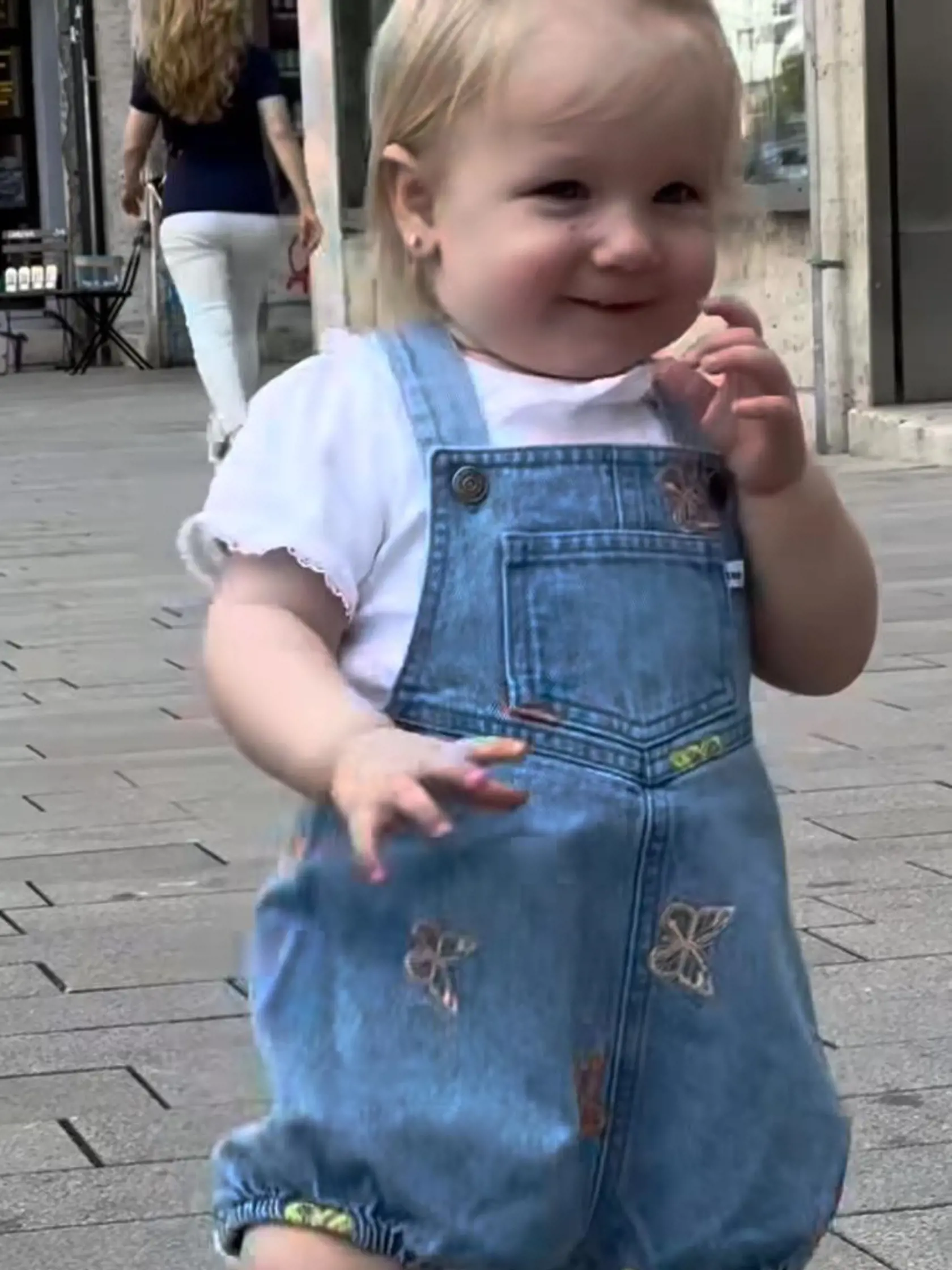 Zlatučká Ninka sa radostne pobehovala v krásnych balerínach.