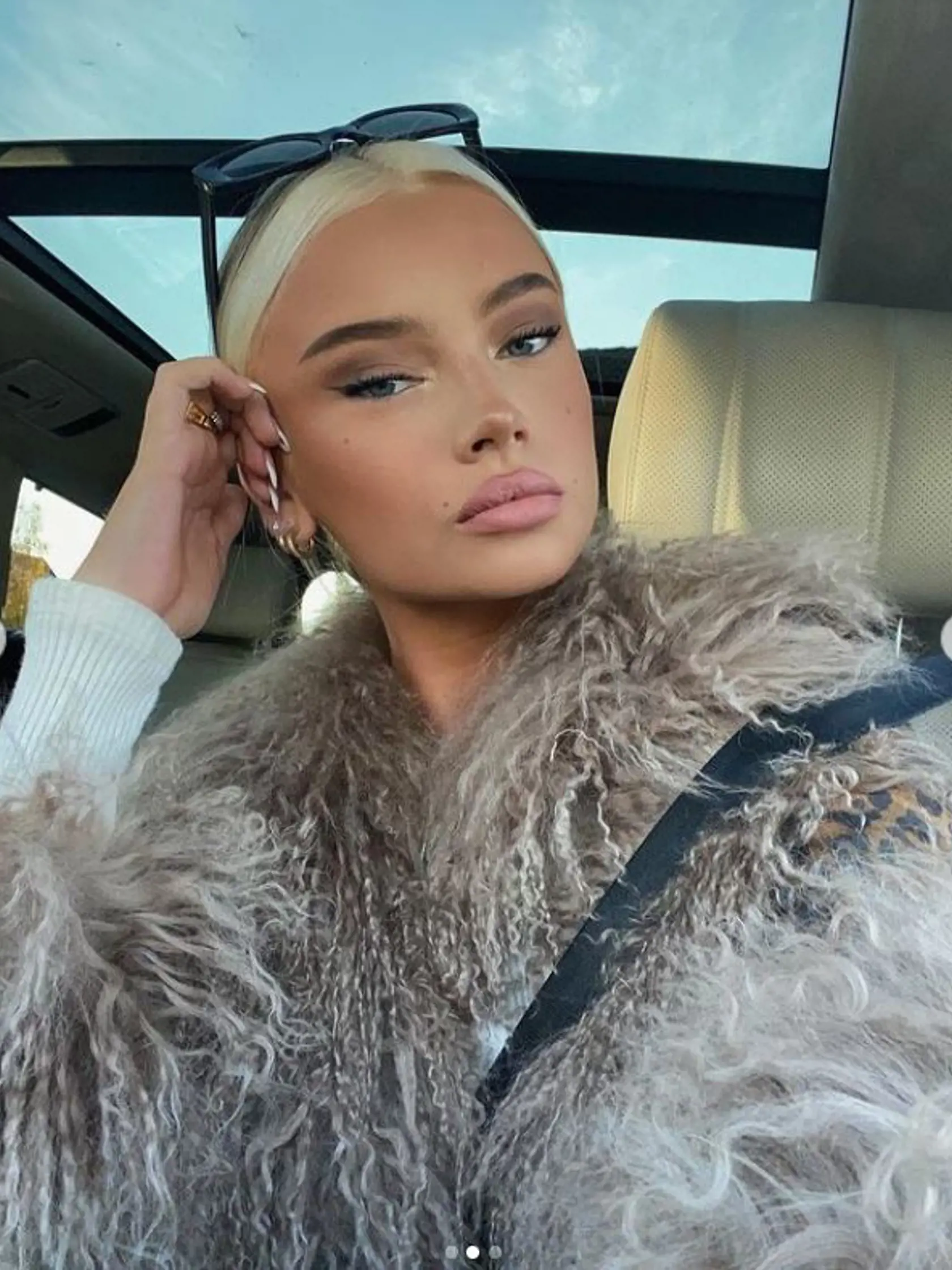 Modelka Emma Ellingsen (19)