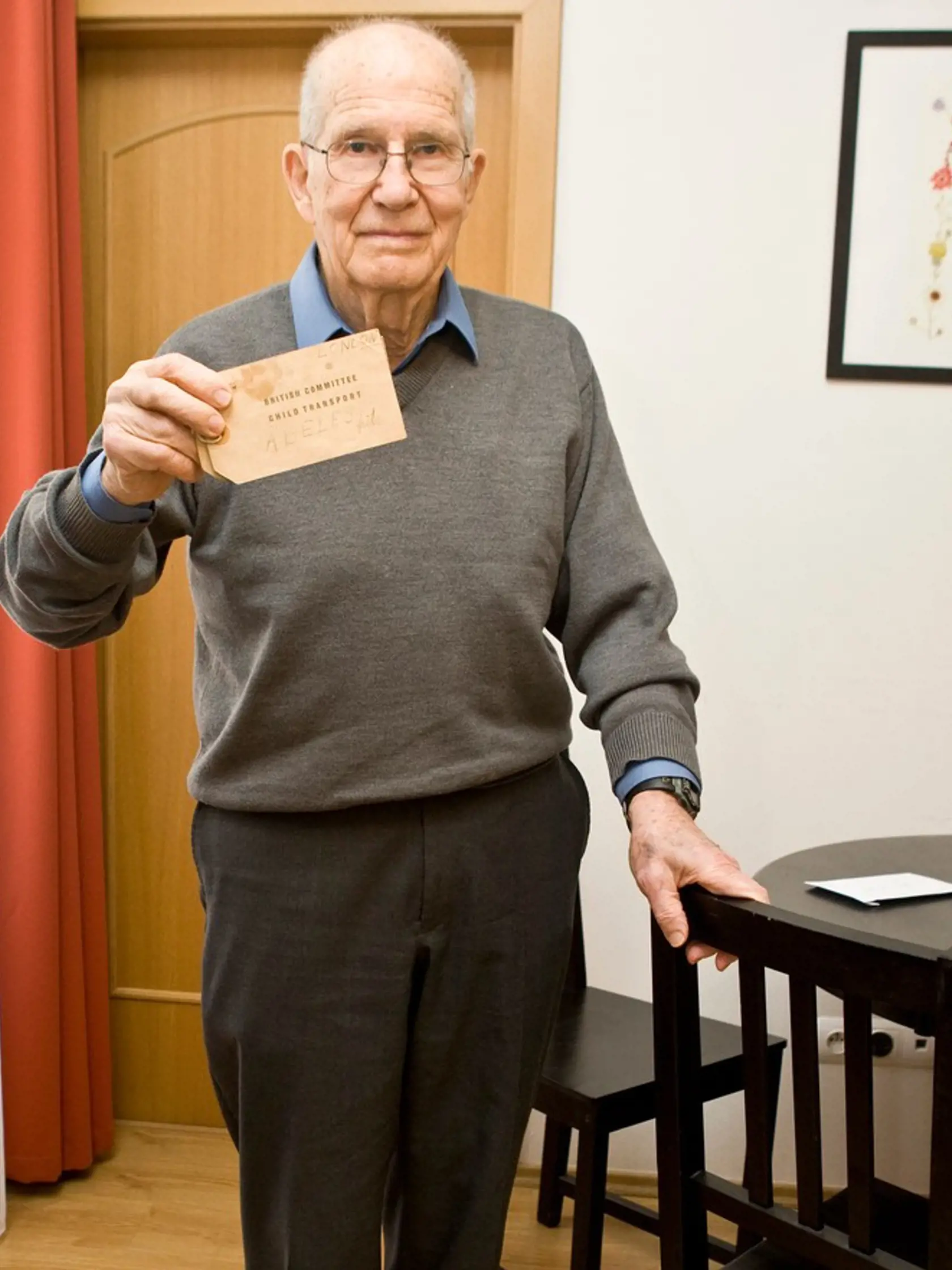 Benjamin Abeles sa do Británie dostal v transporte židovských detí, ktorý zorganizoval Nicholas Winton. Zachránil tak dohromady 669 detí.