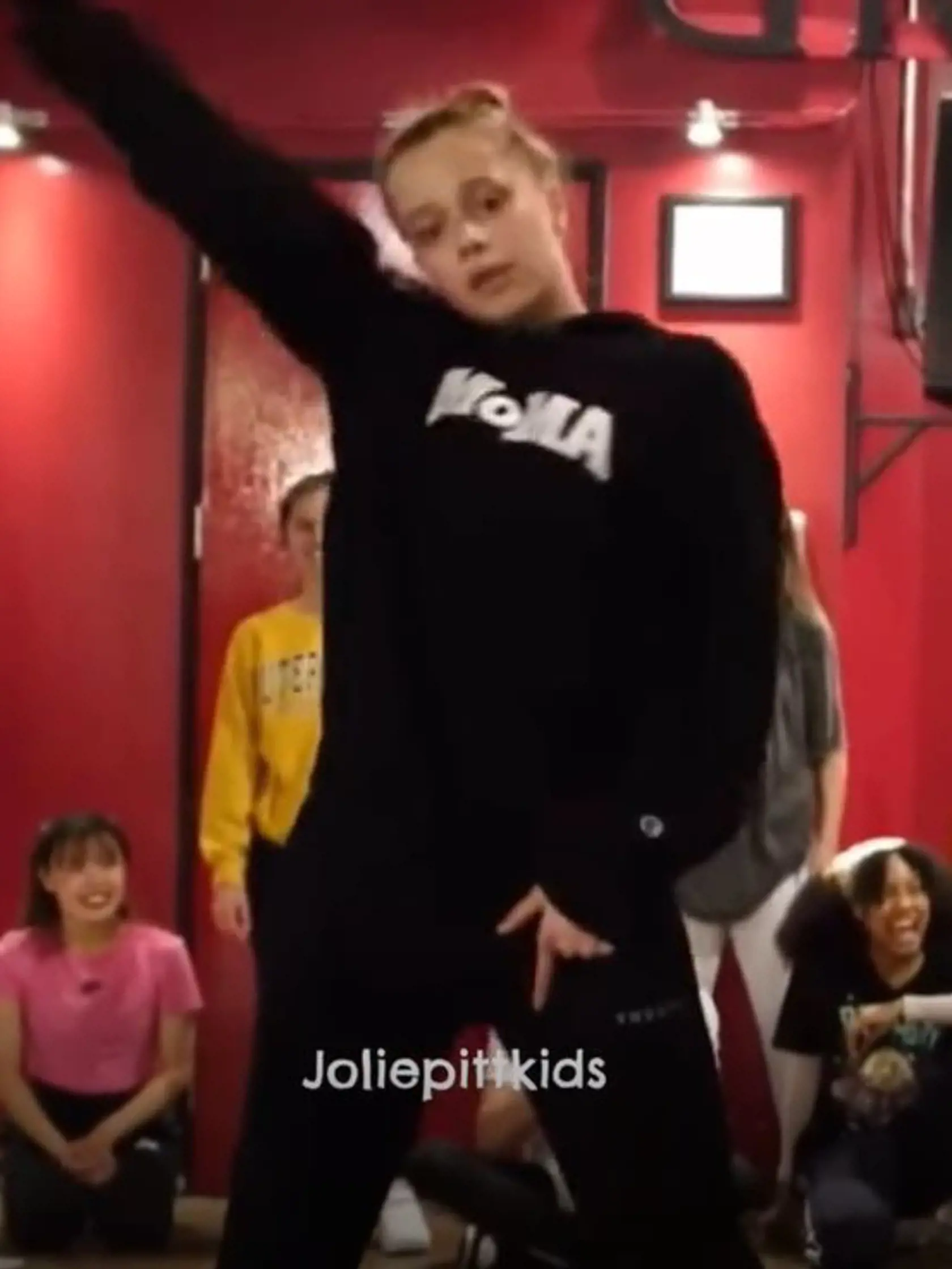 Dcéra Angeliny Jolie Shiloh našla vášeň v tanci.