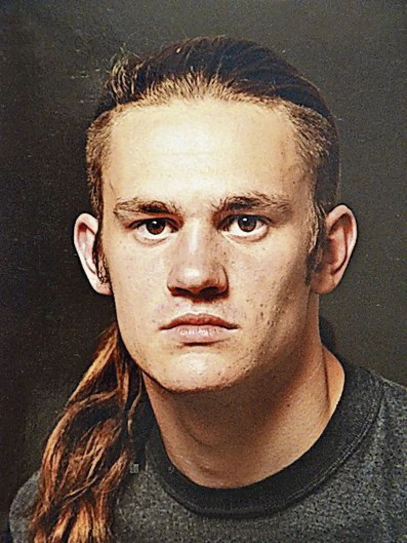 S vyholenými bokmi vlasov by ste Petra Nádasdiho ani nespoznali.
