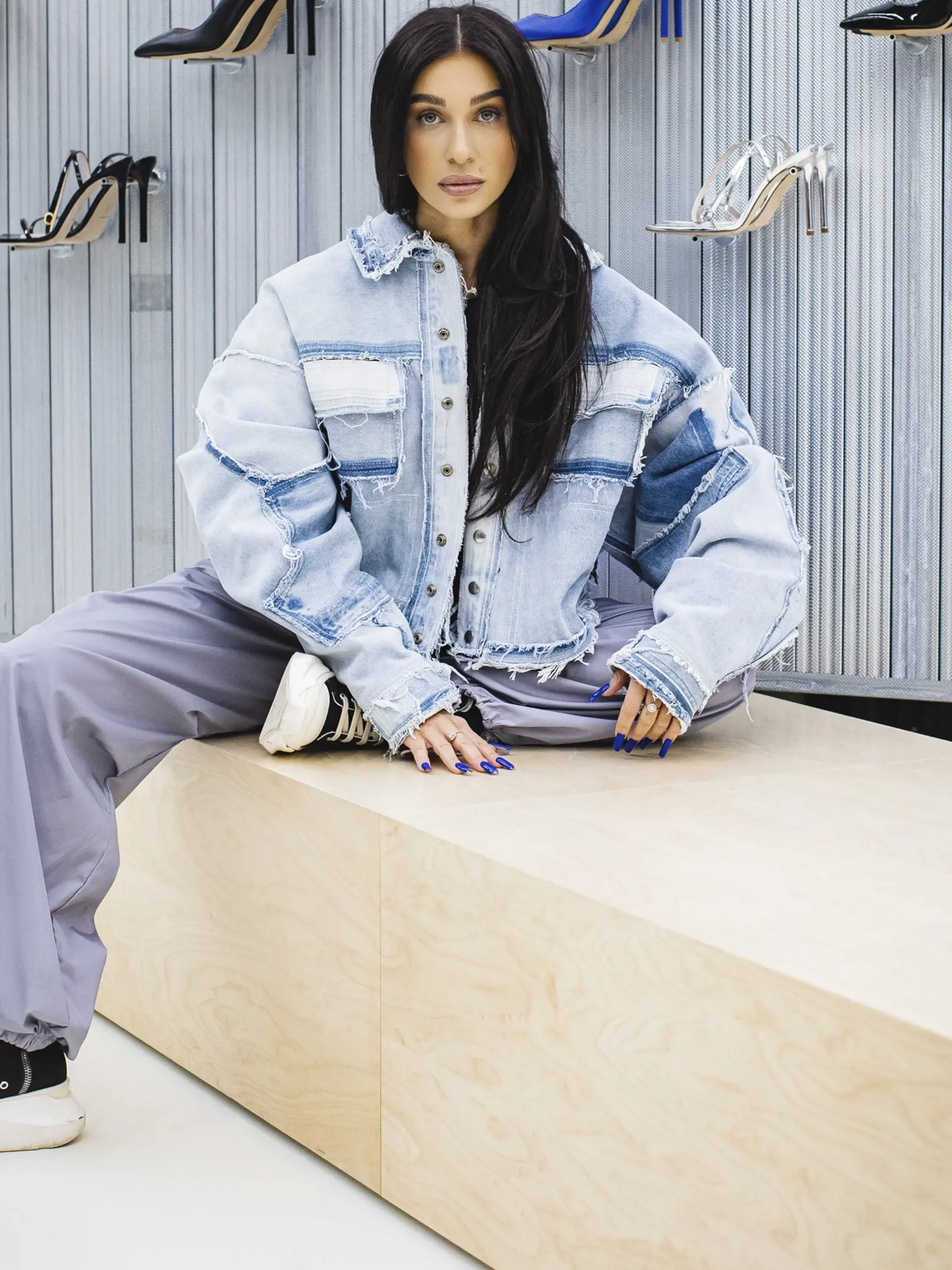 Slovenská influencerka a podnikateľka Bianka Rumanová si v multibrandovom fashion store so slovenskými a českými dizajnérmi & značkami SOM. STORE vyskúšala prácu asistentky predaja.