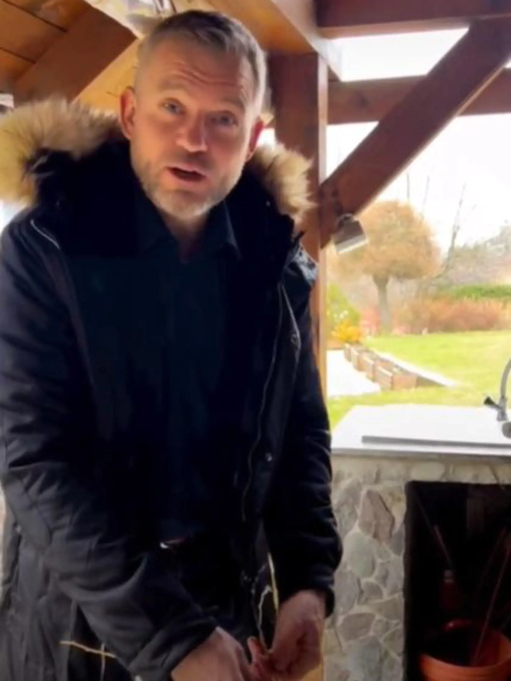 Bývalý premiér Peter Pellegrini sa rozhodol, že si tento rok upletie korbáč sám.