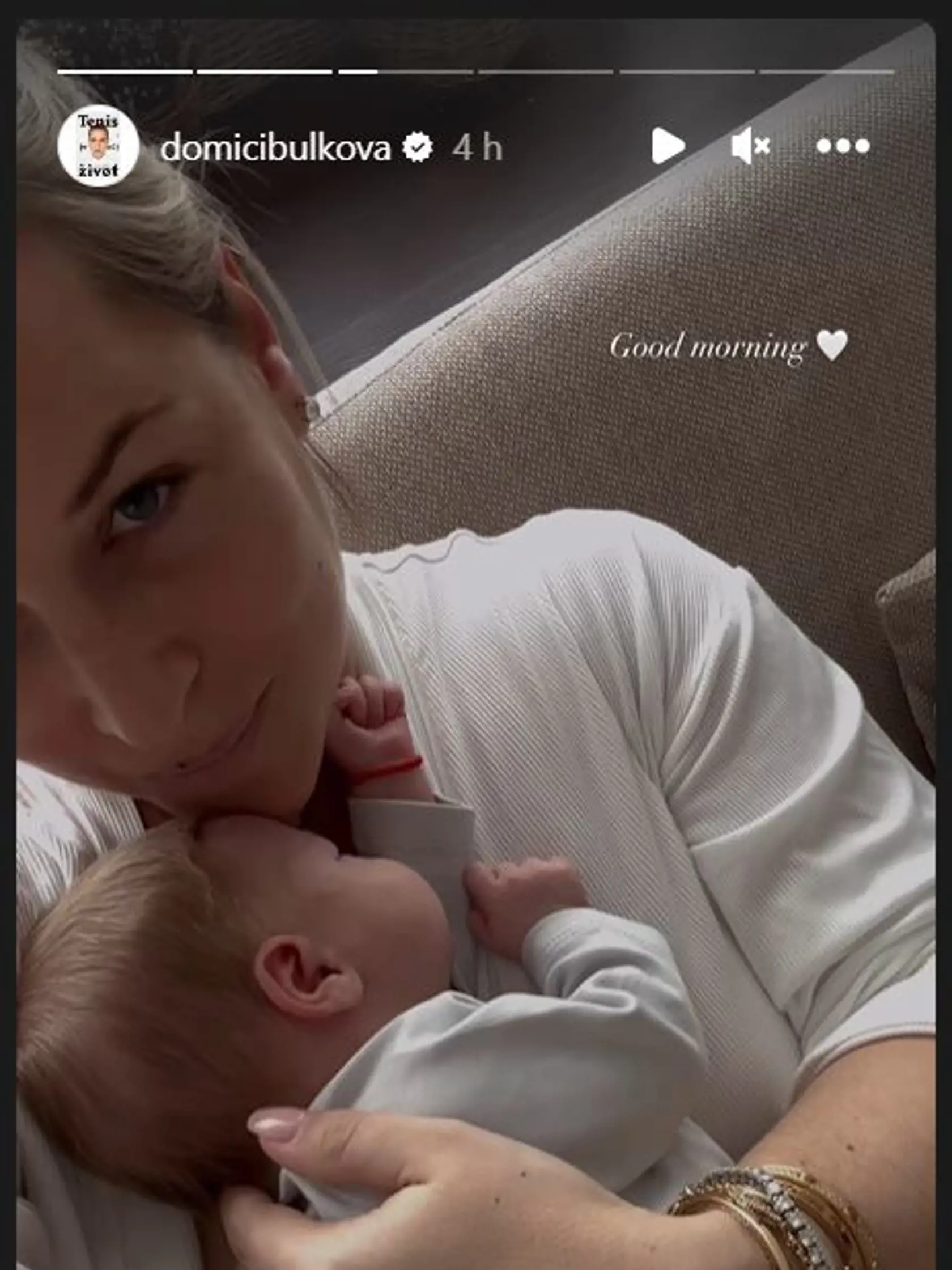 Cibulková už má dcéru Ninku doma nejaký ten deň. S fanúšikmi sa podelila o rozkošné zábery zo súkromia.