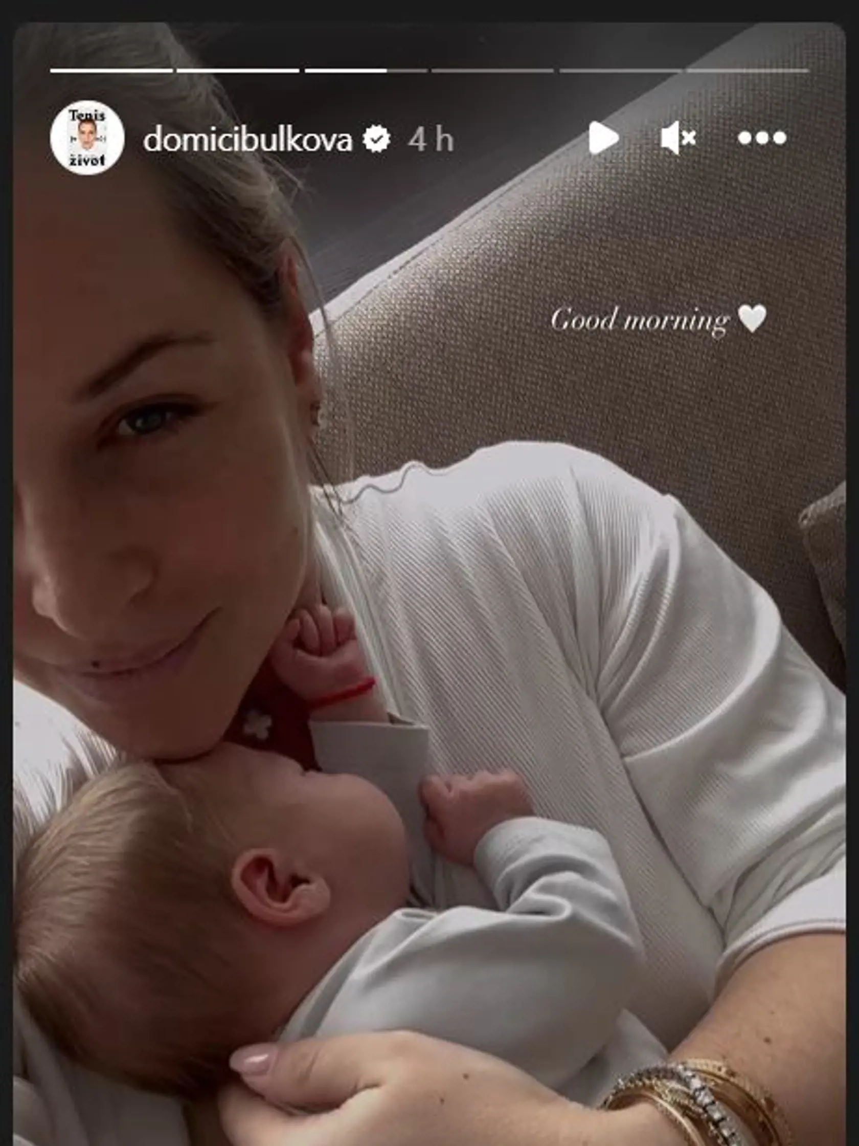 Cibulková už má dcéru Ninku doma nejaký ten deň. S fanúšikmi sa podelila o rozkošné zábery zo súkromia.