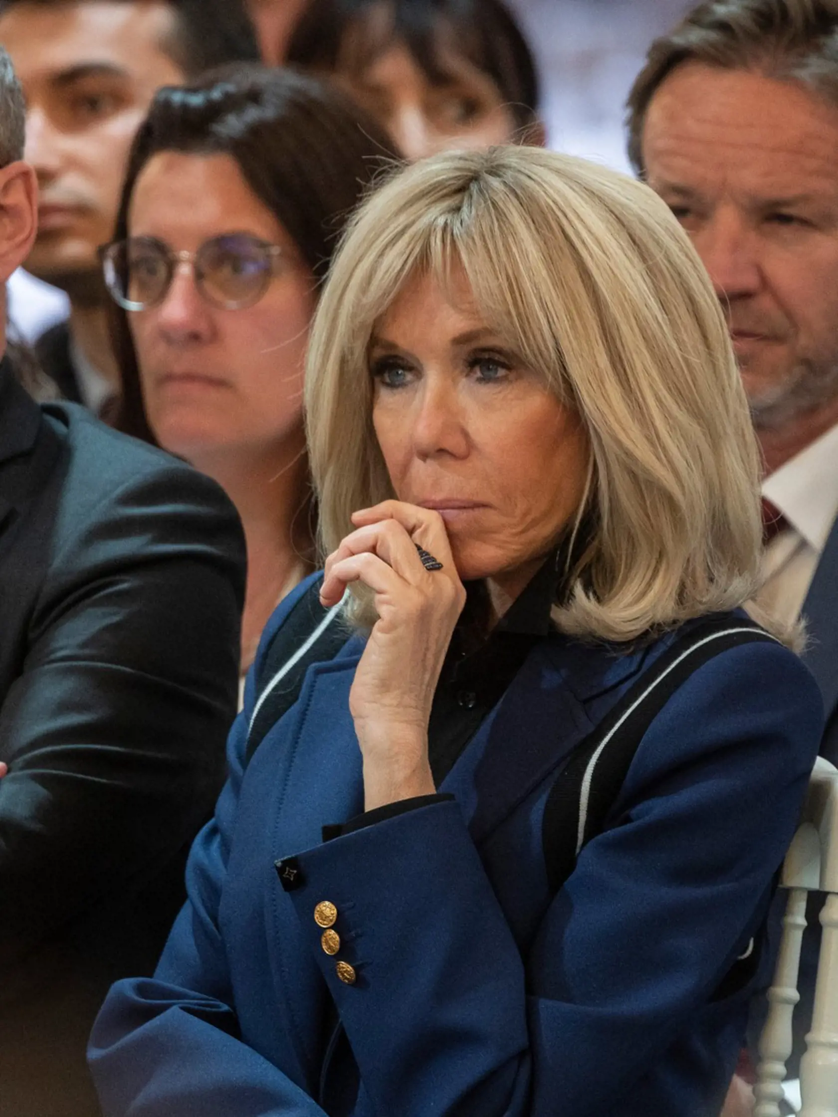 Brigitte si vzala Emanuela Macrona v roku 2007, no z predchádzajúceho manželstva má už tri deti. Počas ich vzťahu sa začalo vo veľkom šuškať aj o orientácii samotného prezidenta. Briggite je totiž od neho staršia o 25 rokov, čo podľa mnohých vzbudzuje otázku o ich „serióznom vzťahu“ a tiež si mnohí myslia, že jej vysoký vek Macronovi iba zahral do karát.