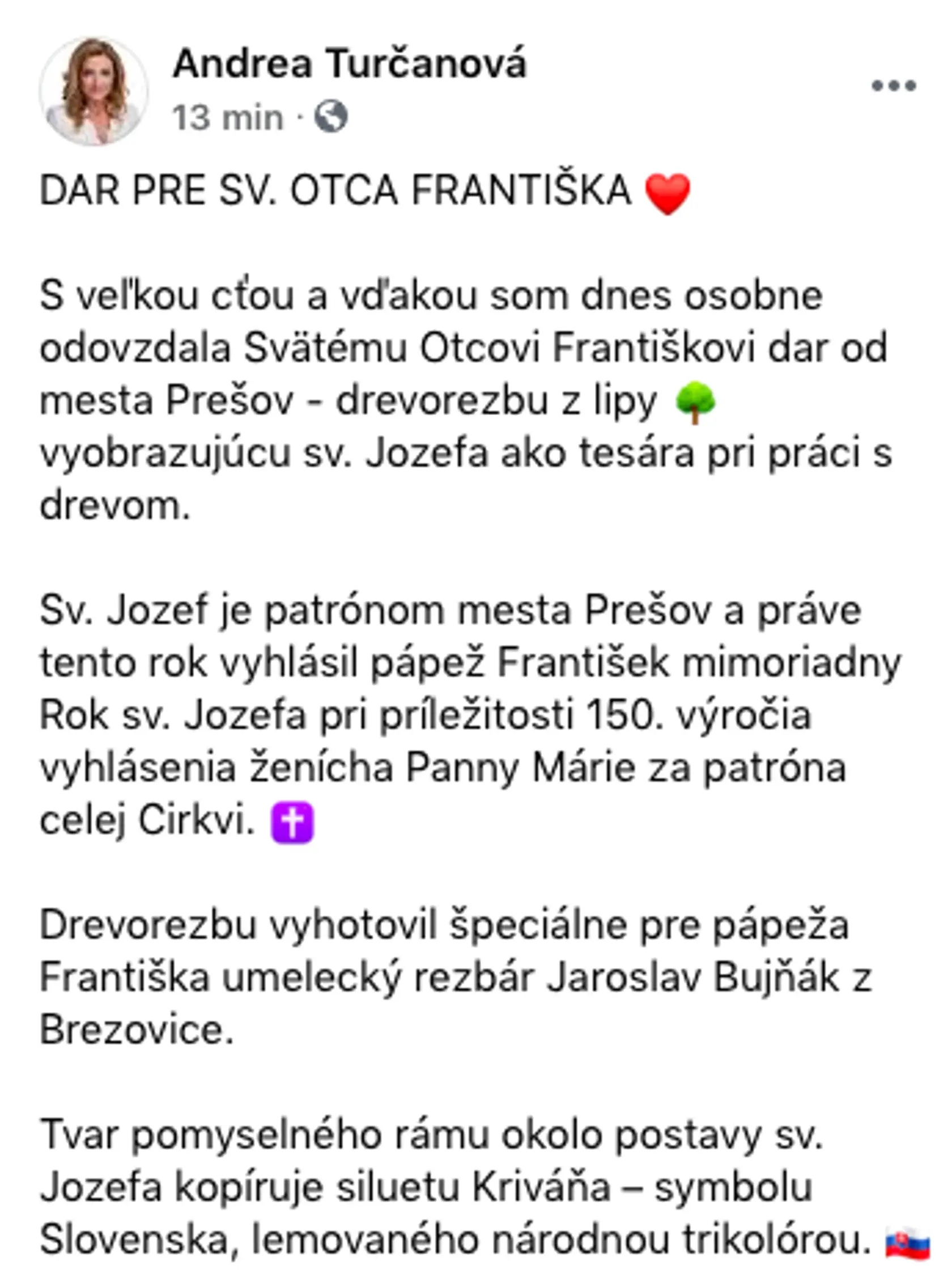 Dar mesta Prešov pápežovi Františkovi. Drevorezba z lipy vyobrazujúcej svätého Jozefa pri práci s drevom od umeleckého rezbára Jaroslava Bujňáka z Brezovice.