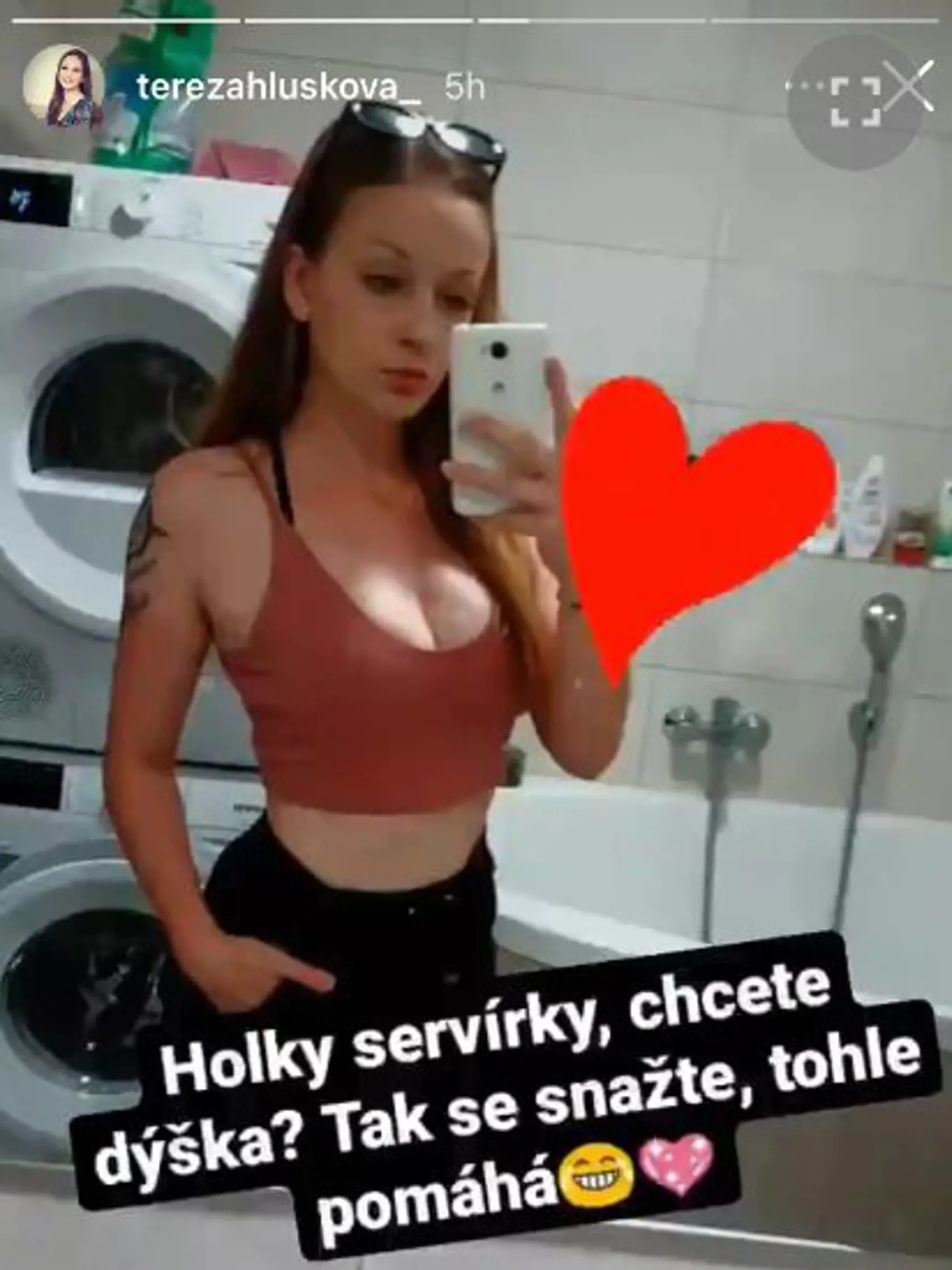 Tereza sa na instagrame pochválila aj novou prácou a bujným dekoltom.