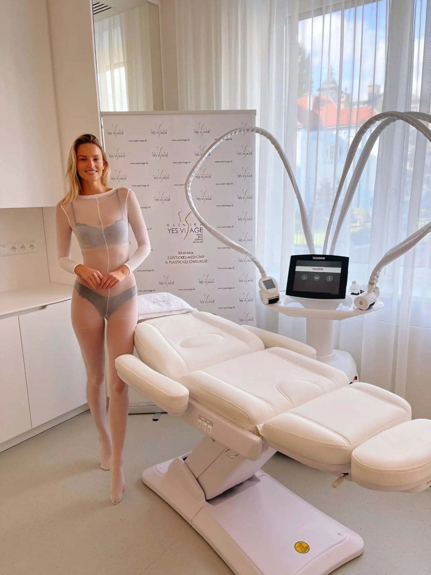 Michaela Kocianová na klinike, kde jej pomáhajú s odvodňovaním.