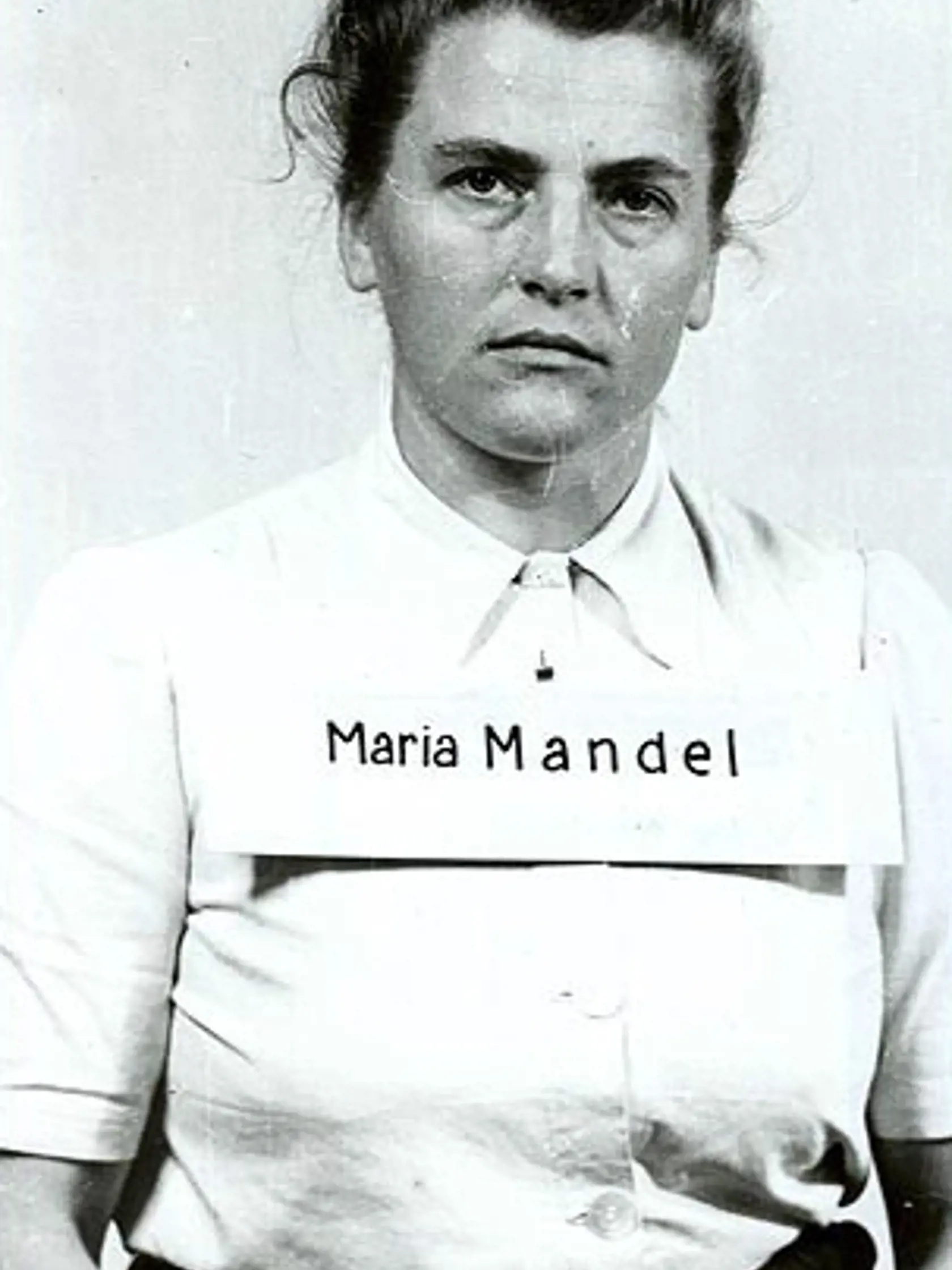 Pôvodom Rakúšanka Maria Mandel sa v roku 1938 presťahovala do Mníchova a začala sa predierať do vyšších radov nacistického režimu.