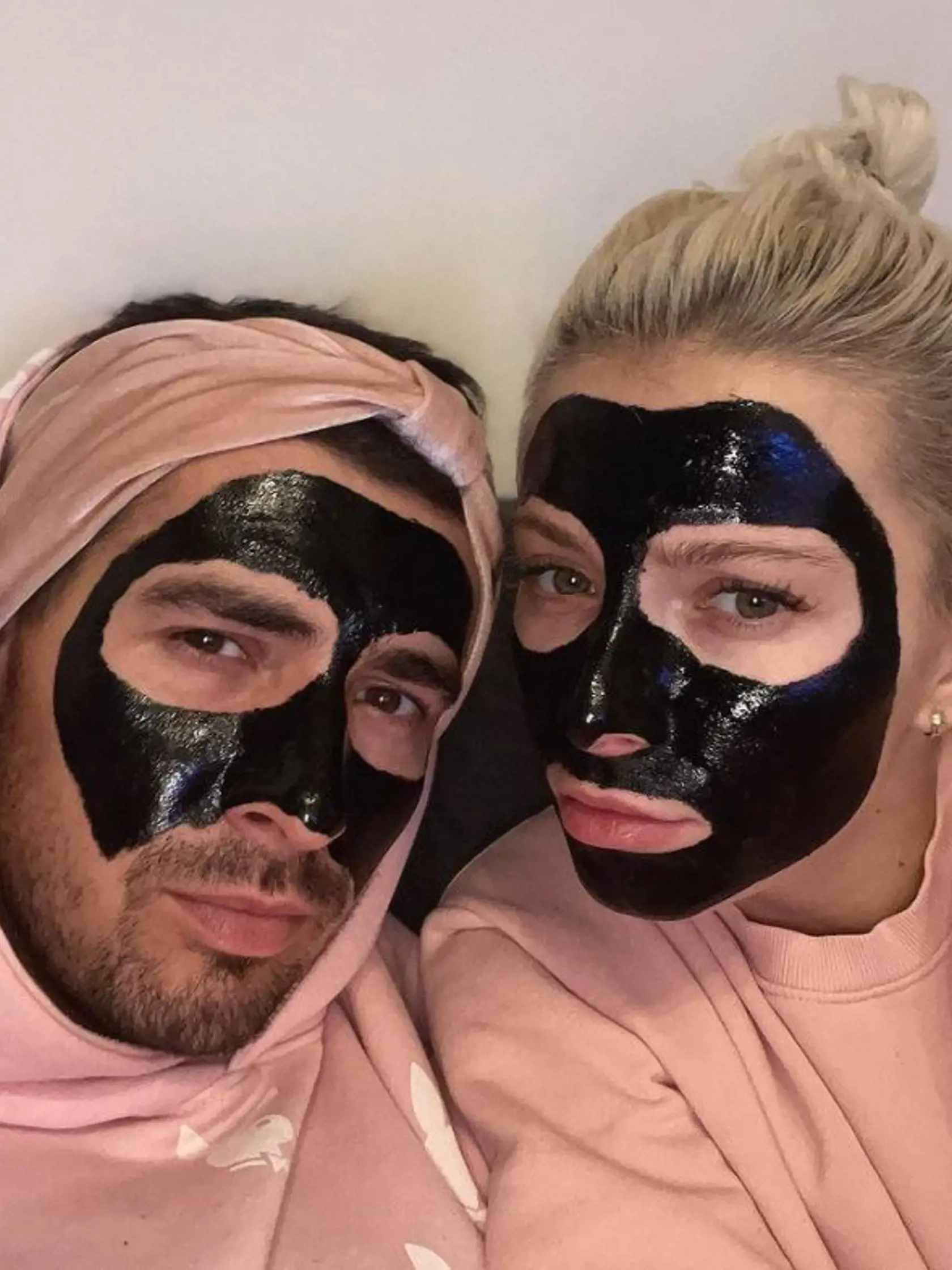 Víťazi Love Island Martin a Laura sa stále veľmi ľúbia a rozchod u nich rozhodne nehrozí.