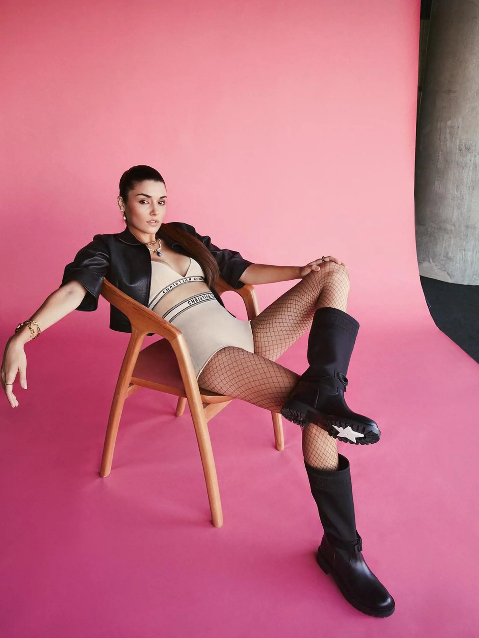 Predstaviteľka seriálovej Edy herečka Hande Erçel je aj populárnou modelkou.