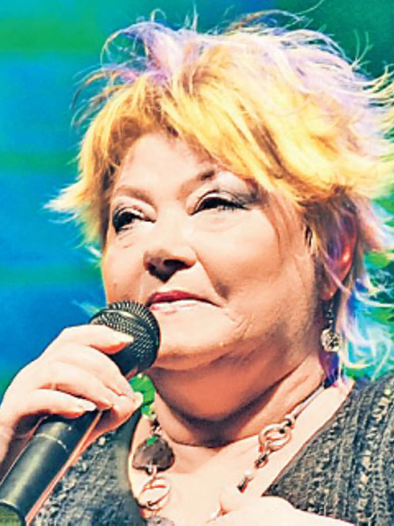 Věra Špinarová (+ 65)