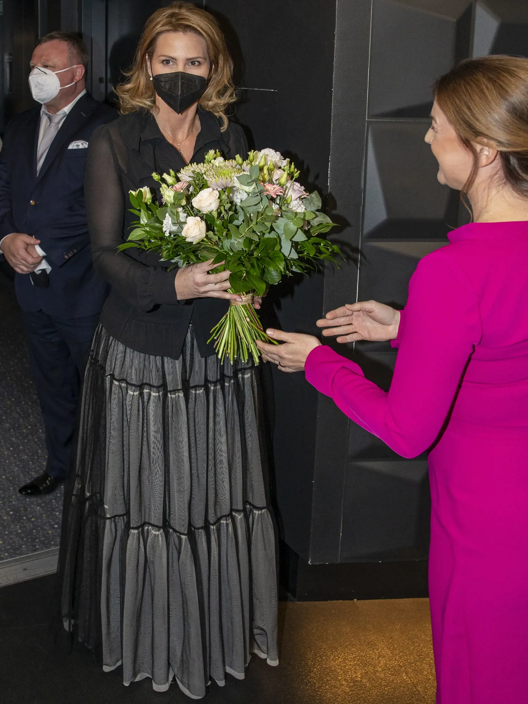 Na snímke je Ivana Gottová a Natália Milanována premiére filmu Karel. 
