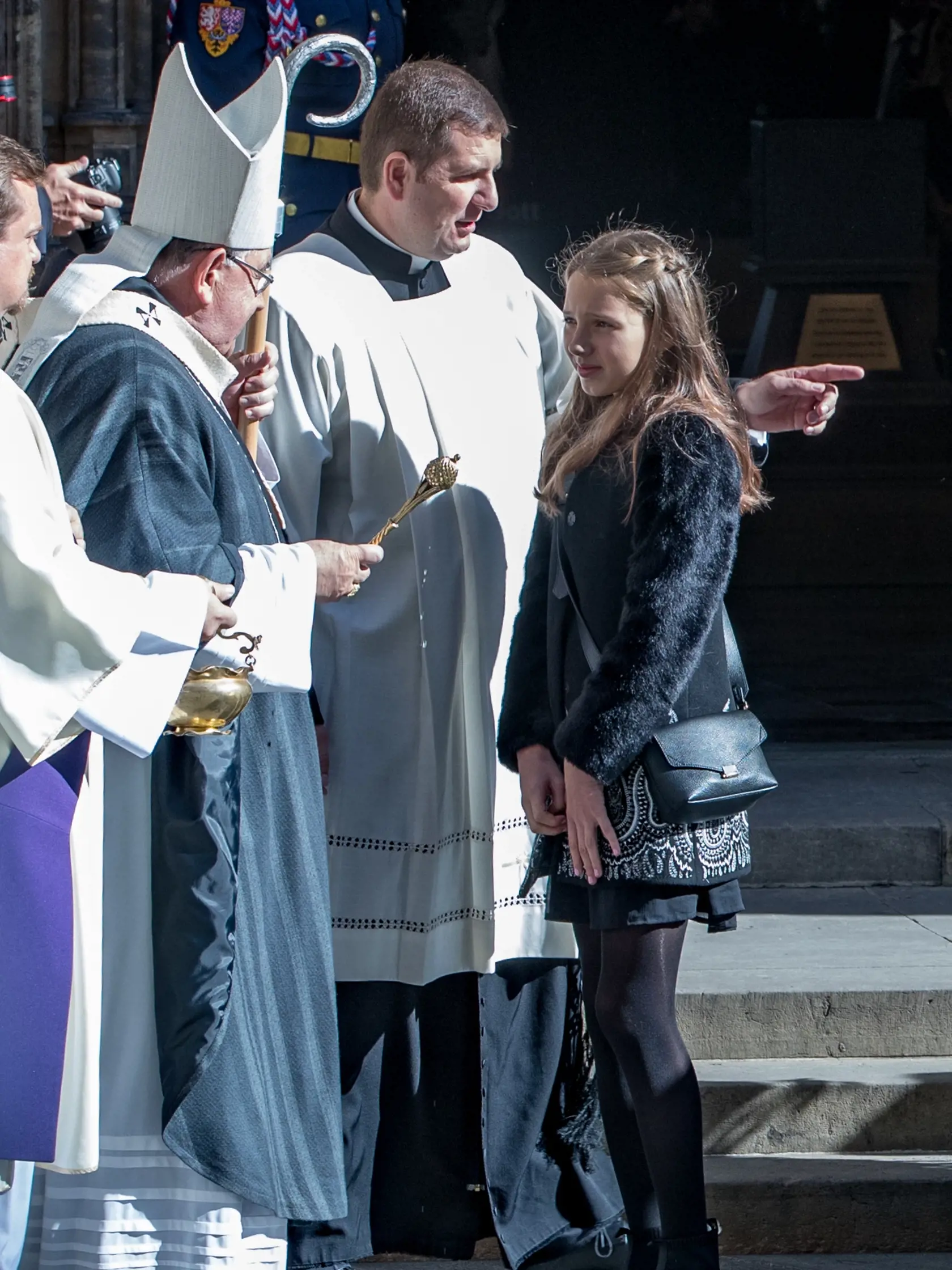 Zádušná omša za zosnulého Karla Gotta v chráme Svätého Víta na Pražskom hrade. S hudobnou legendou sa prišlo rozlúčiť množstvo známych osobností kultúrneho a verejného života.