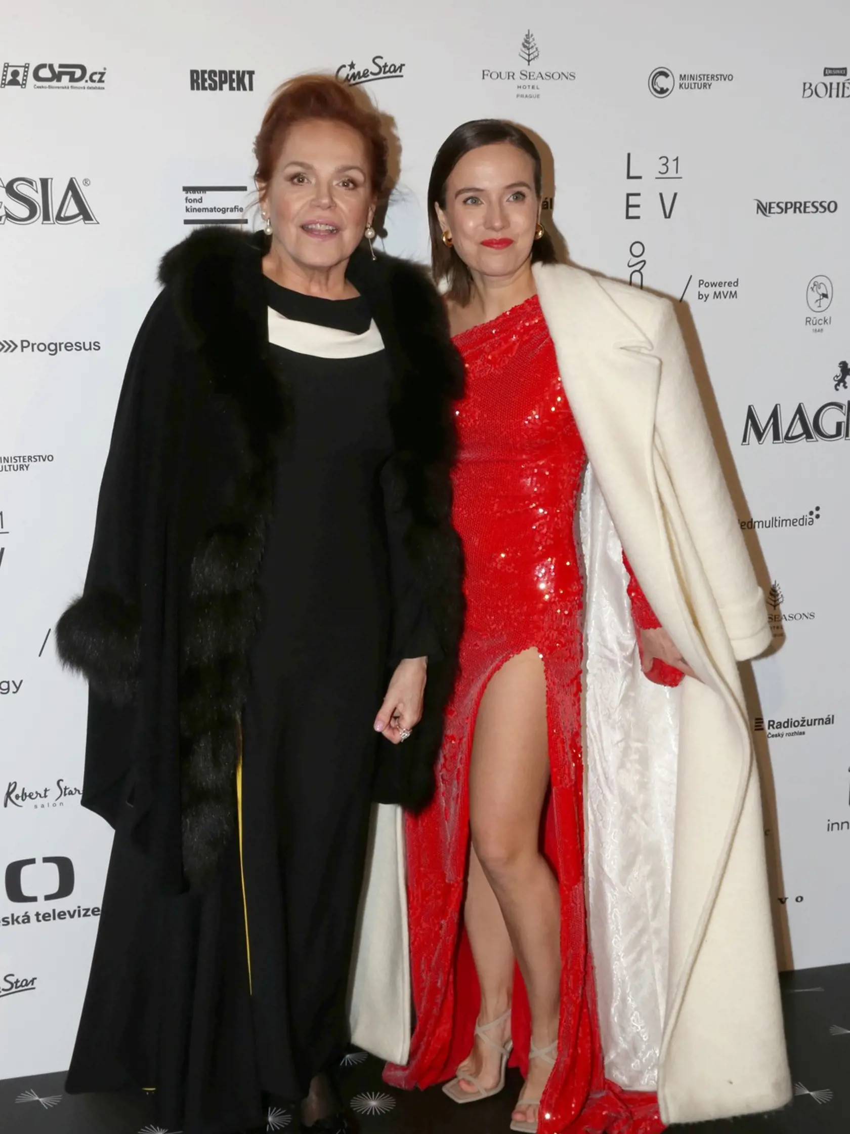 Galavečer Český lev: Na snímke česká herečka a bývalá prvá dáma Českej republiky Dagmar Havlová a herečka Tereza Ramba.