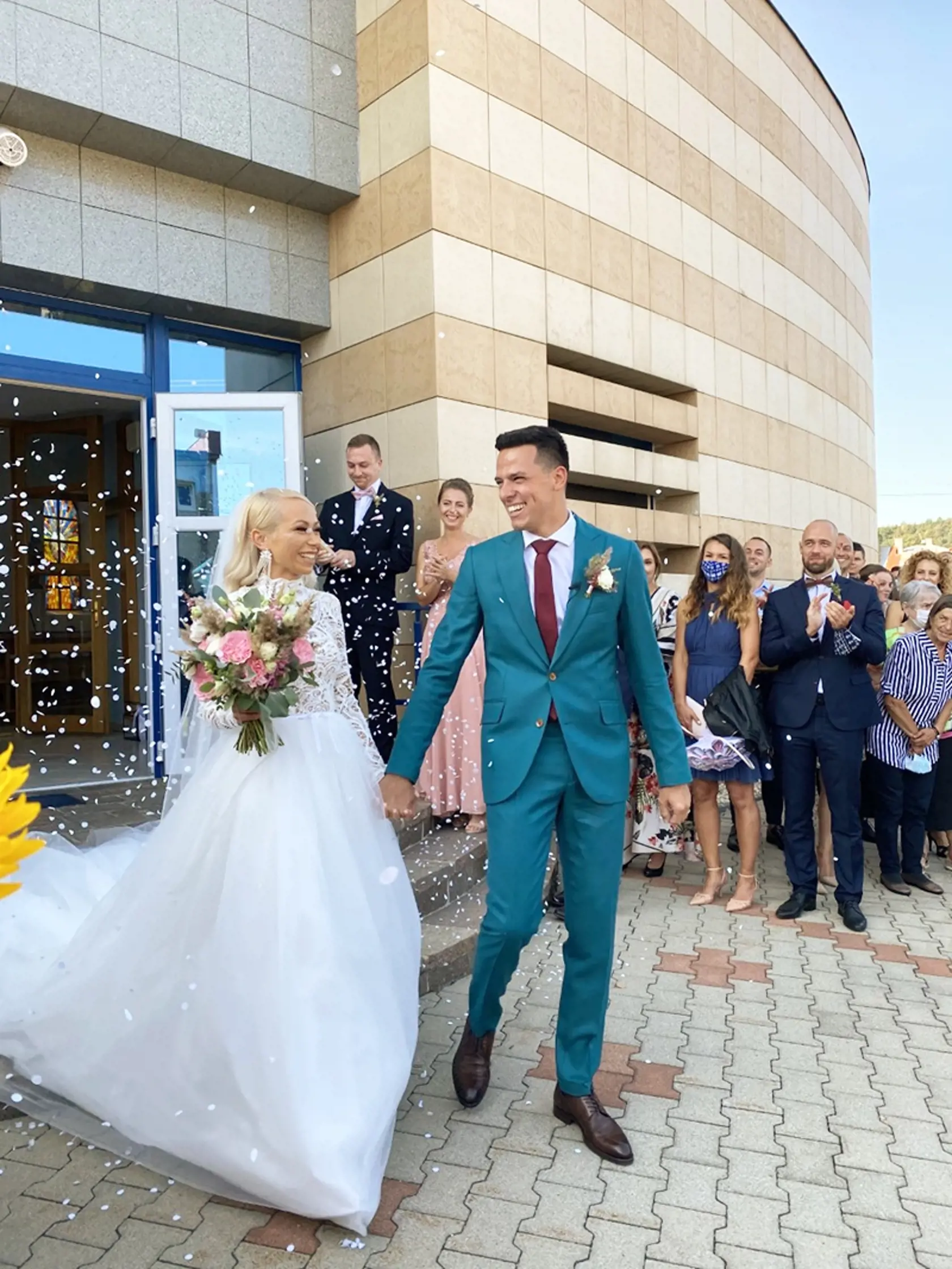KRISTIÁN ČEKOVSKÝ asi päťdesiatim príbuzným a známym musel vysvetľovať, prečo ich nepozve na svadbu.