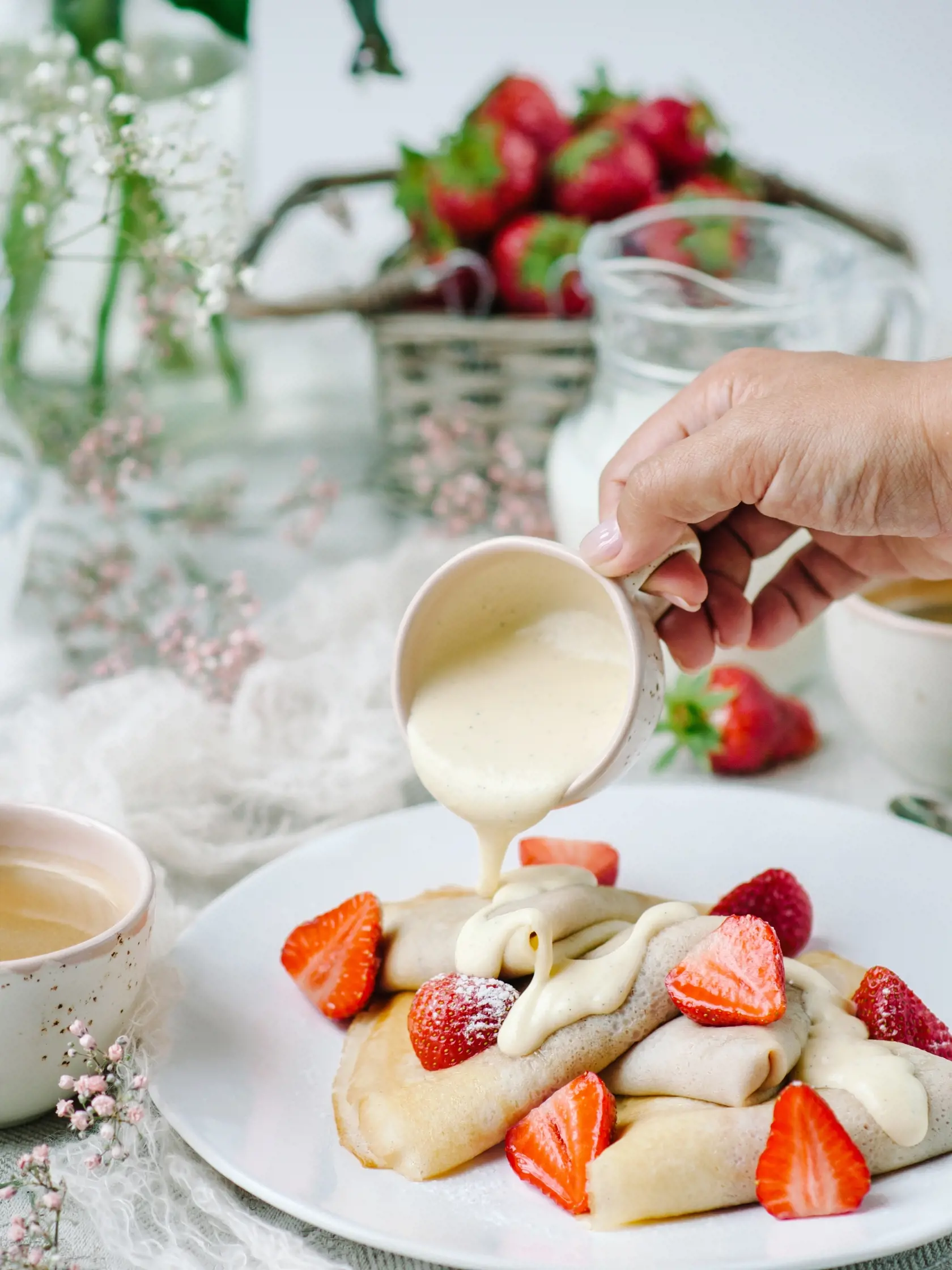 Jahodové palacinky s vanilkovou omáčkou